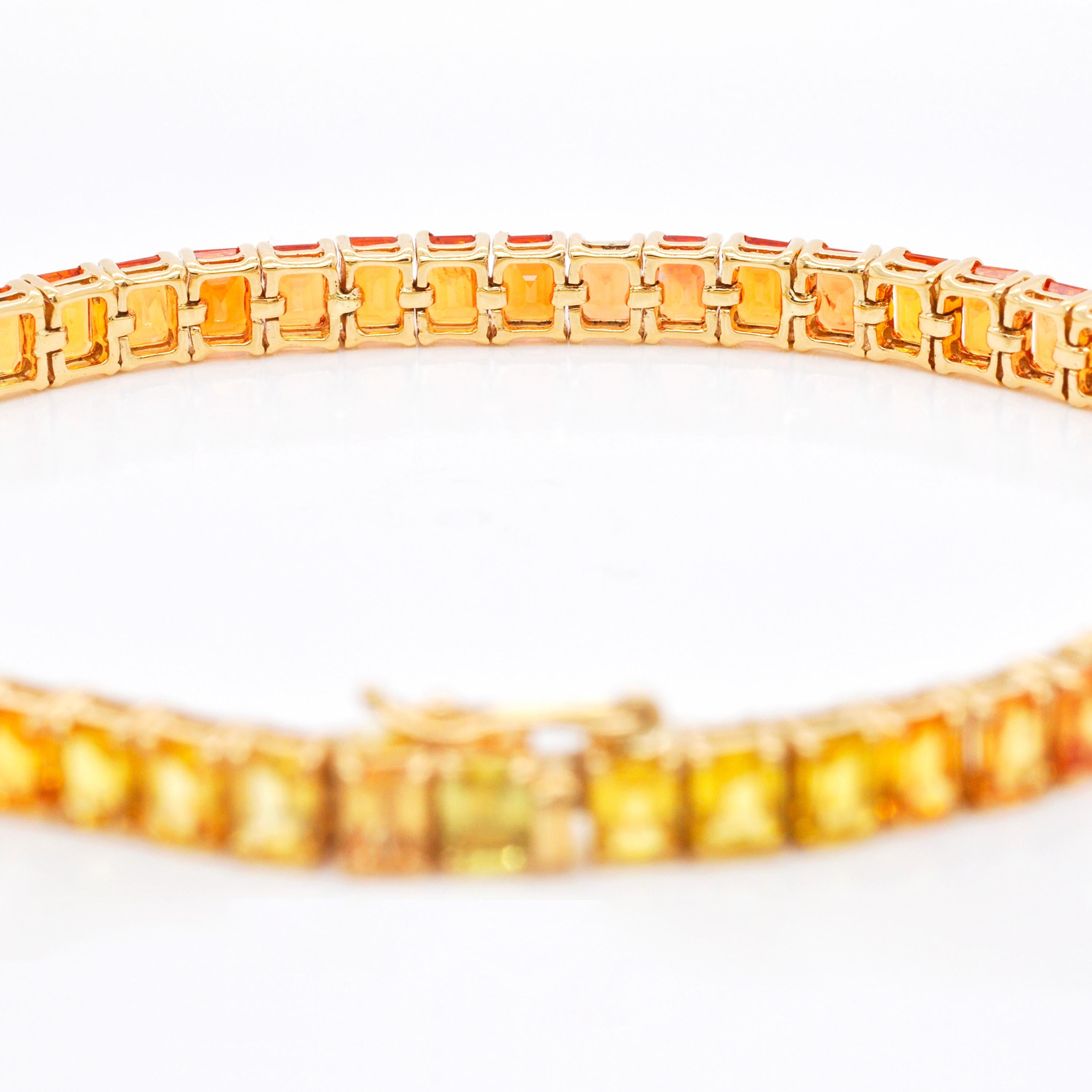 18 Karat Yellow Gold Emerald-Cut Yellow Sapphire Gradient Tennis Line Bracelet In New Condition For Sale In Jaipur, Rajasthan