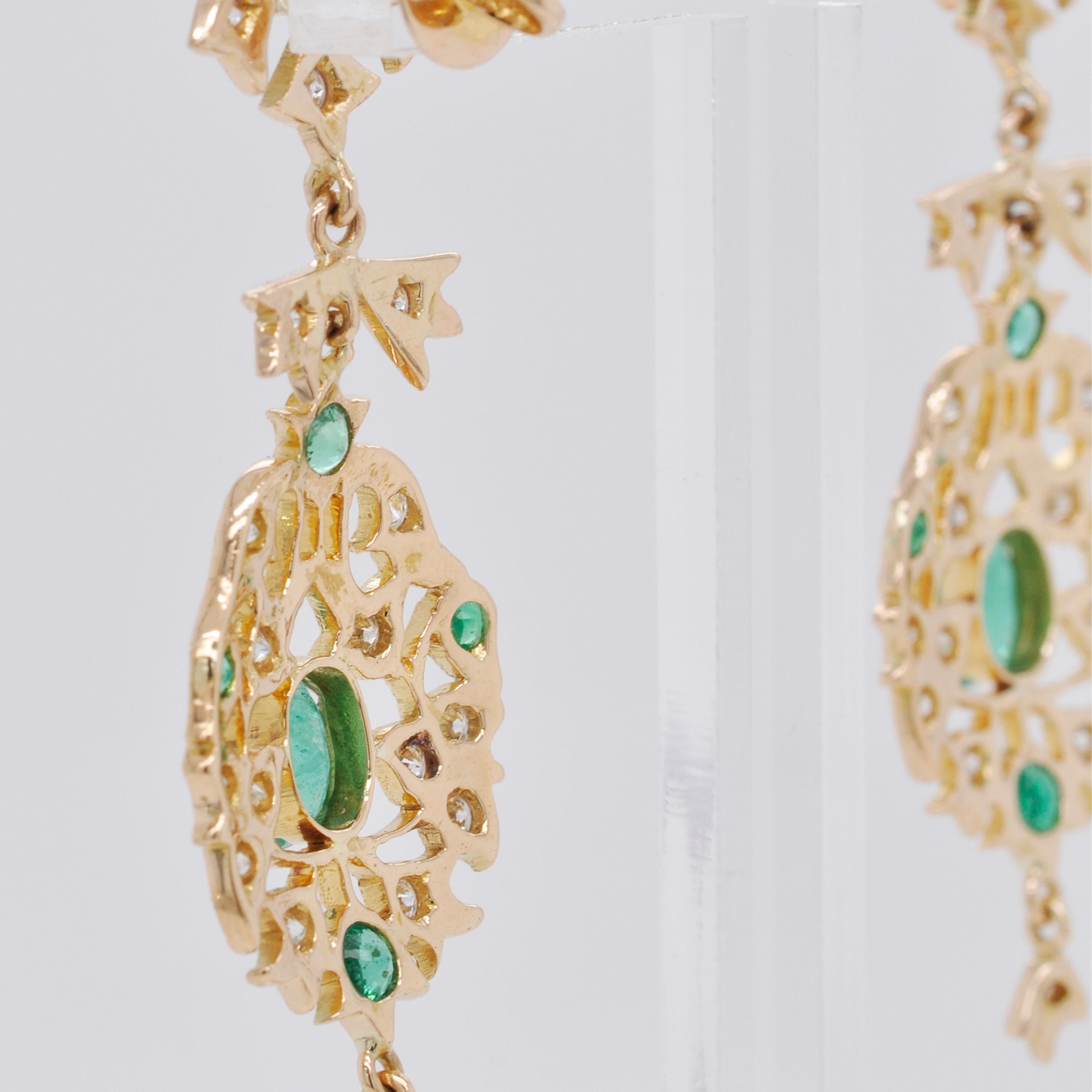 Women's 18 Karat Yellow Gold Emerald Diamond Dangle Earrings