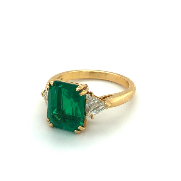18 Karat Yellow Gold Emerald Diamond Three Stone Ring by Boucheron at ...