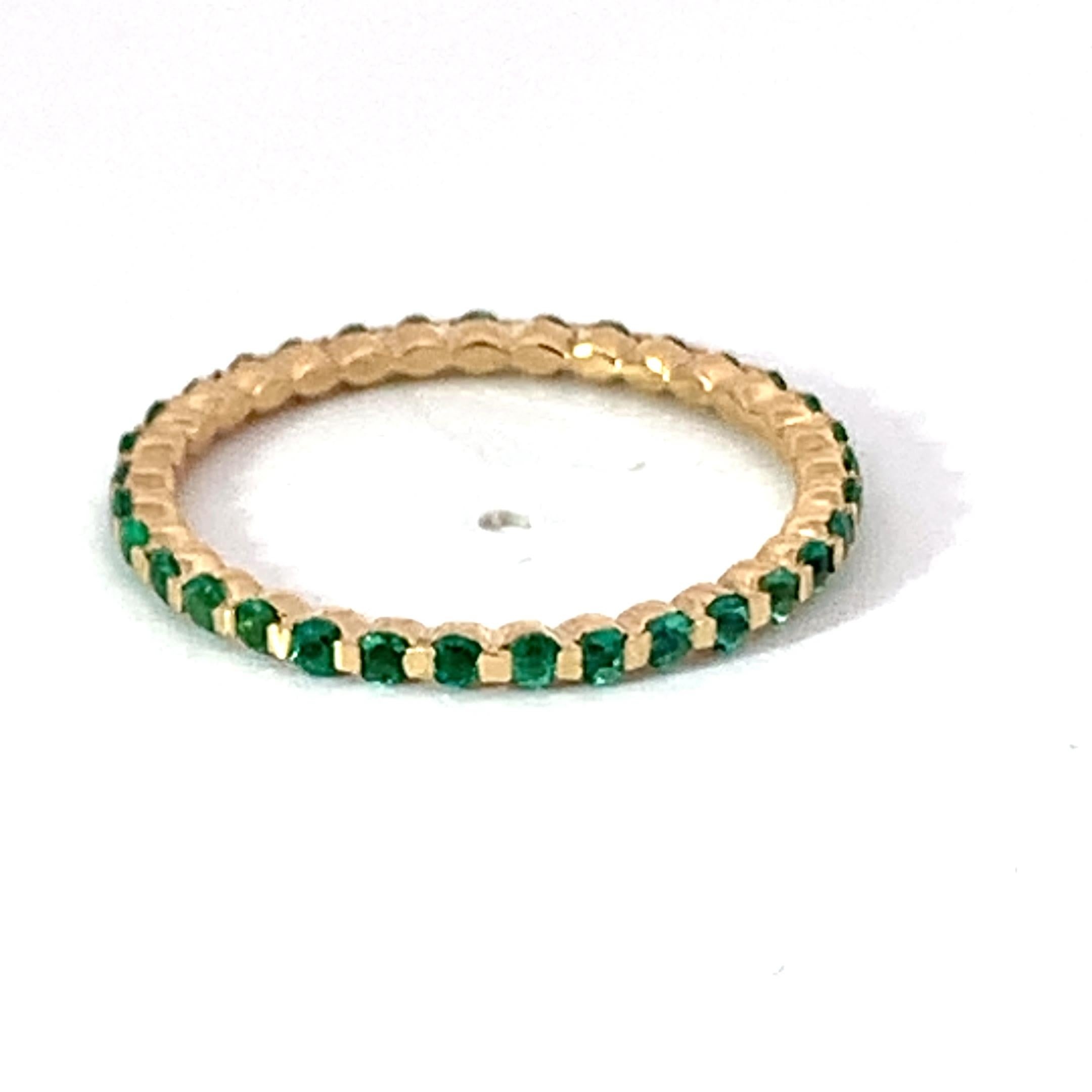 18 Karat Yellow Gold Emerald Garavelli Band Ring For Sale 2