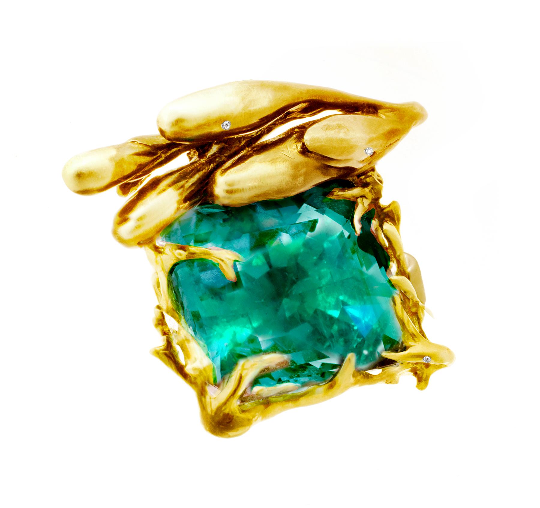 Eighteen Karat Yellow Gold Emerald Ring by Artist For Sale 1