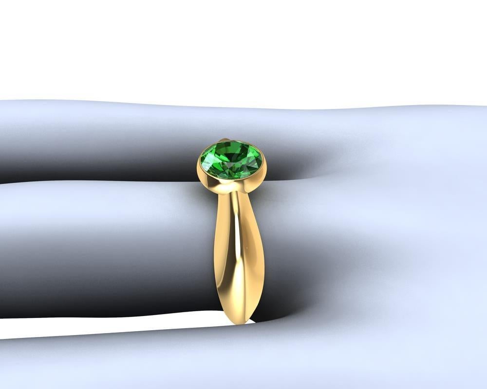 For Sale:  18 Karat Yellow Gold  1.12 Carat Emerald Sculpture Ring 6