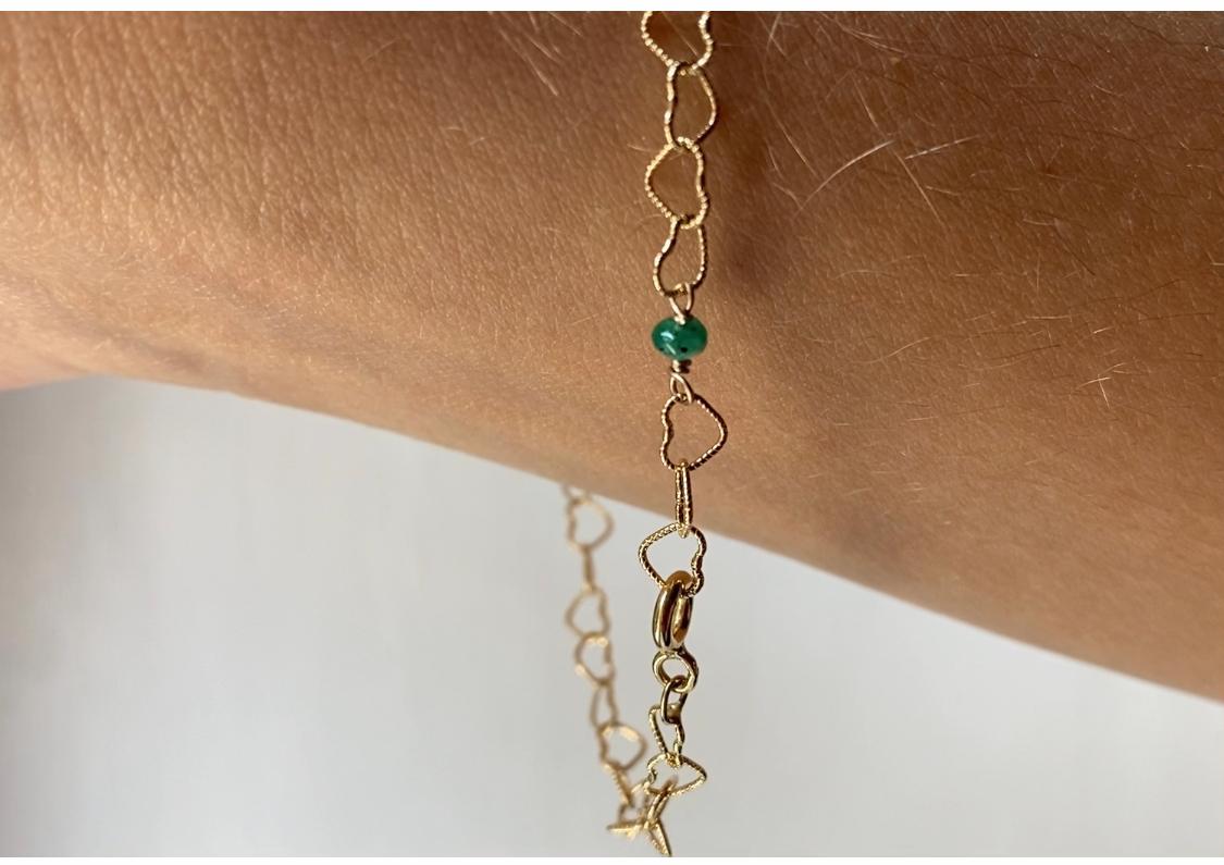 18 Karat Yellow Gold Emerald Slightly Hammered 