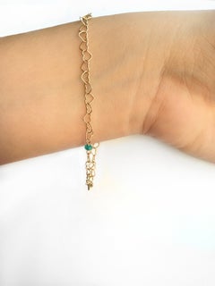 Dainty 18 Karat Gold 0.35 Karats Emerald Little Hearts Chain Link Bracelet