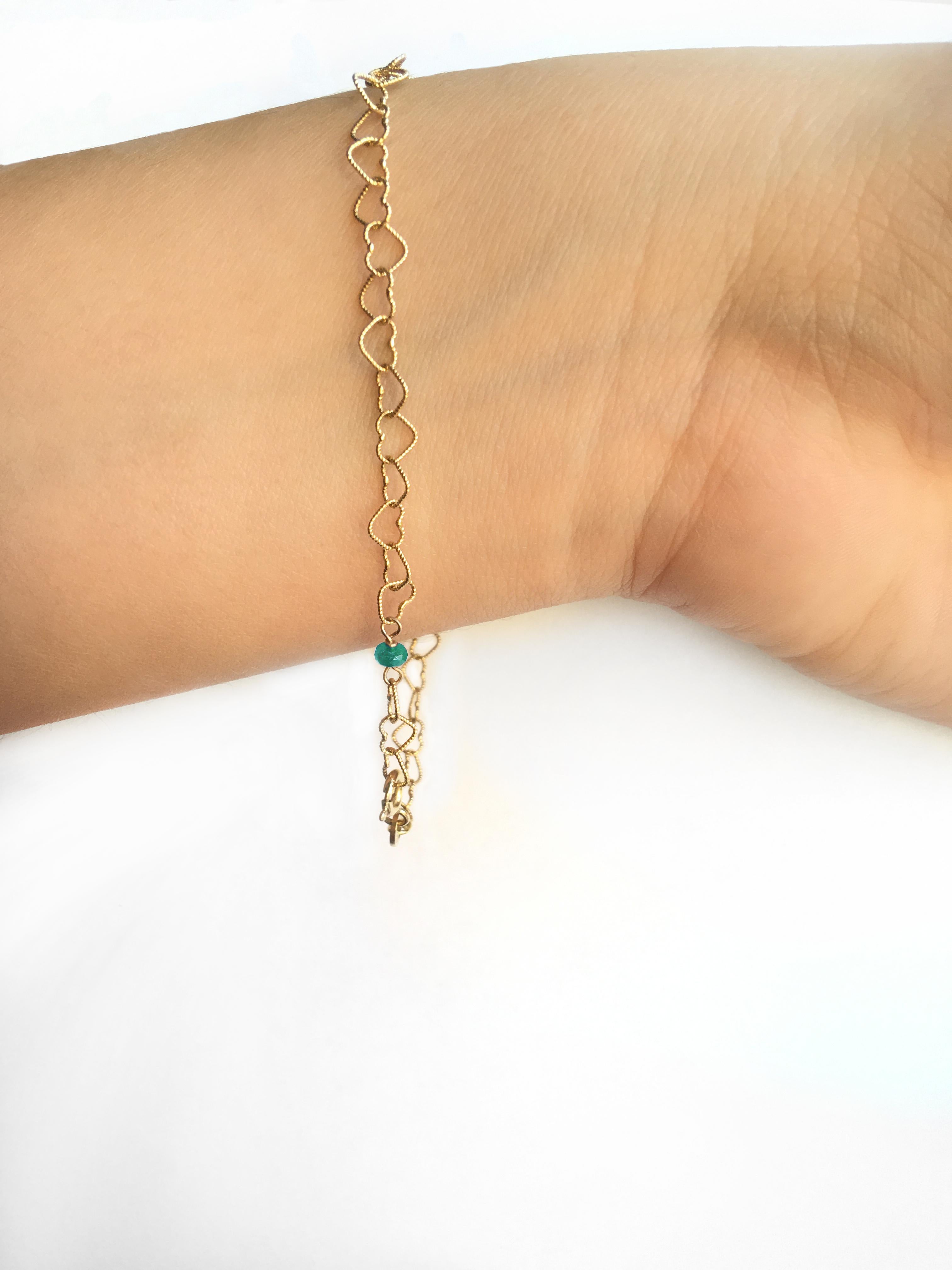 18 Karat Yellow Gold Emerald Slightly Hammered 