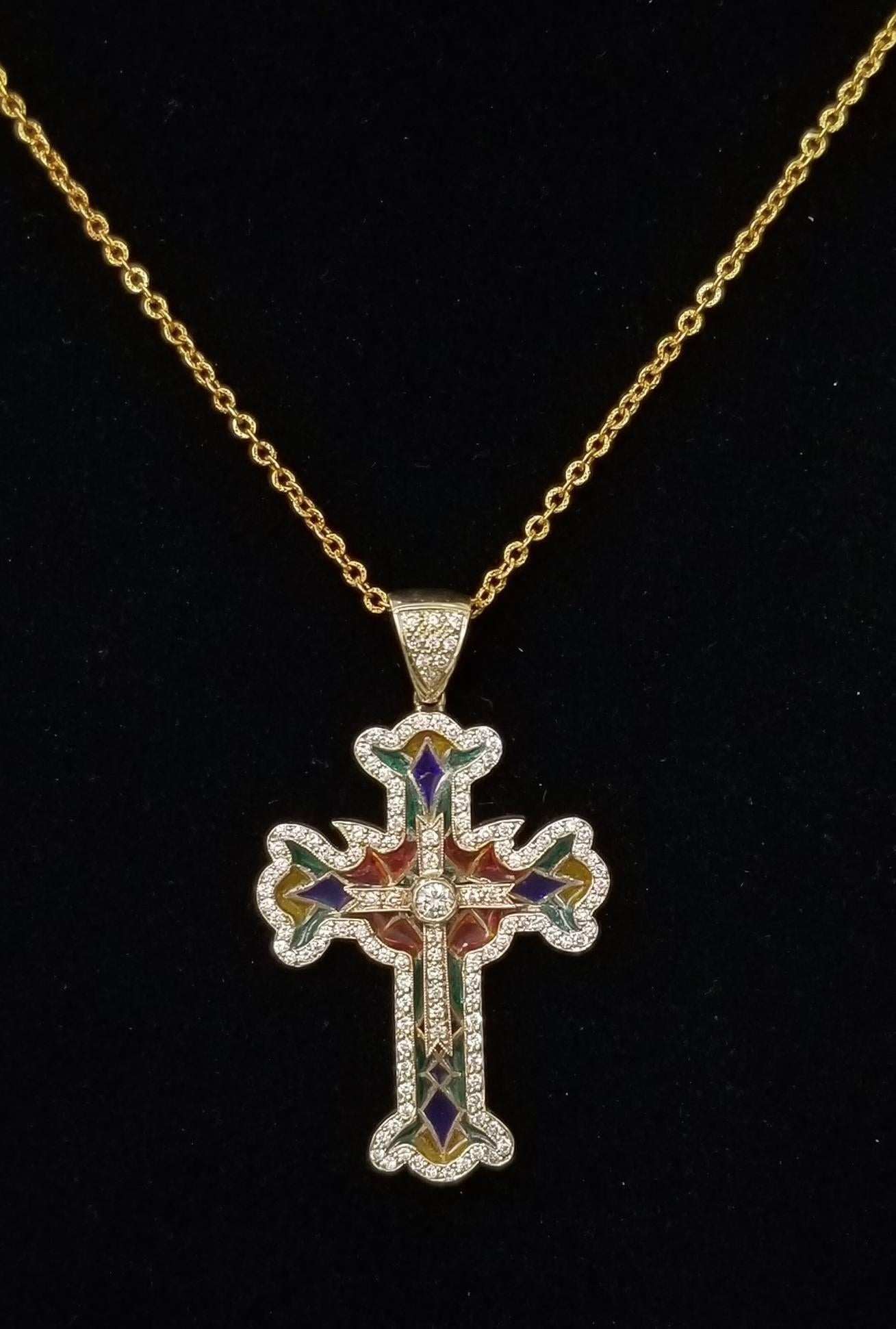 18 Karat Yellow Gold Enamel and Diamond Cross In New Condition For Sale In Los Angeles, CA