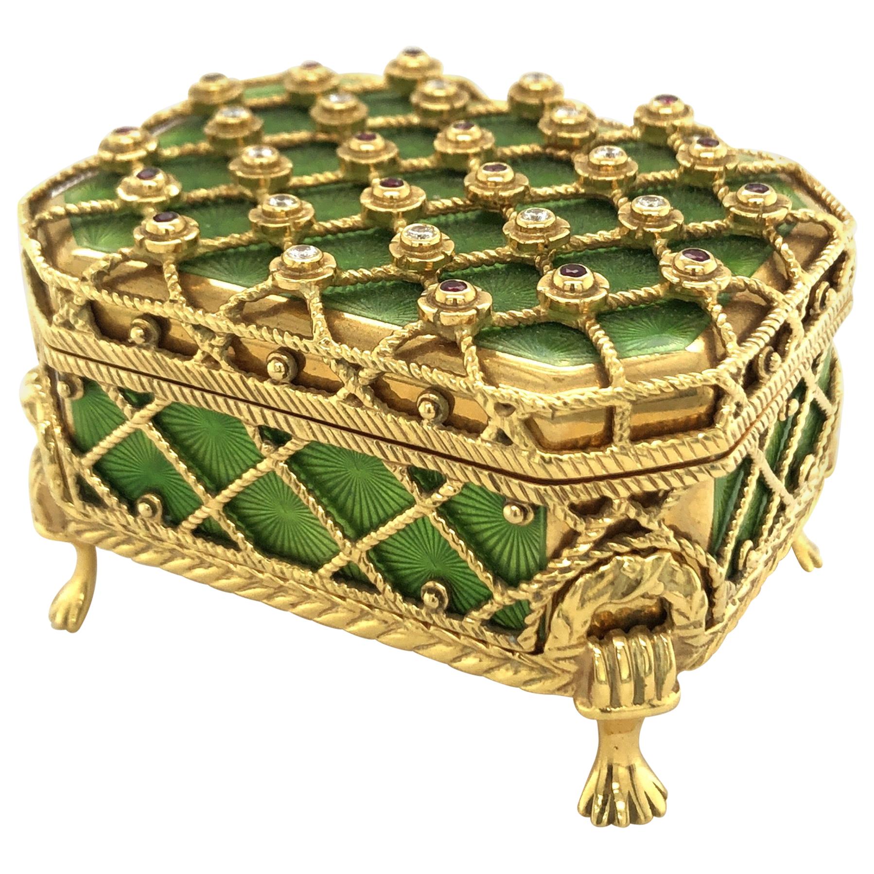 18 Karat Yellow Gold Enamel Pill Box by Victor Mayer for Fabergé