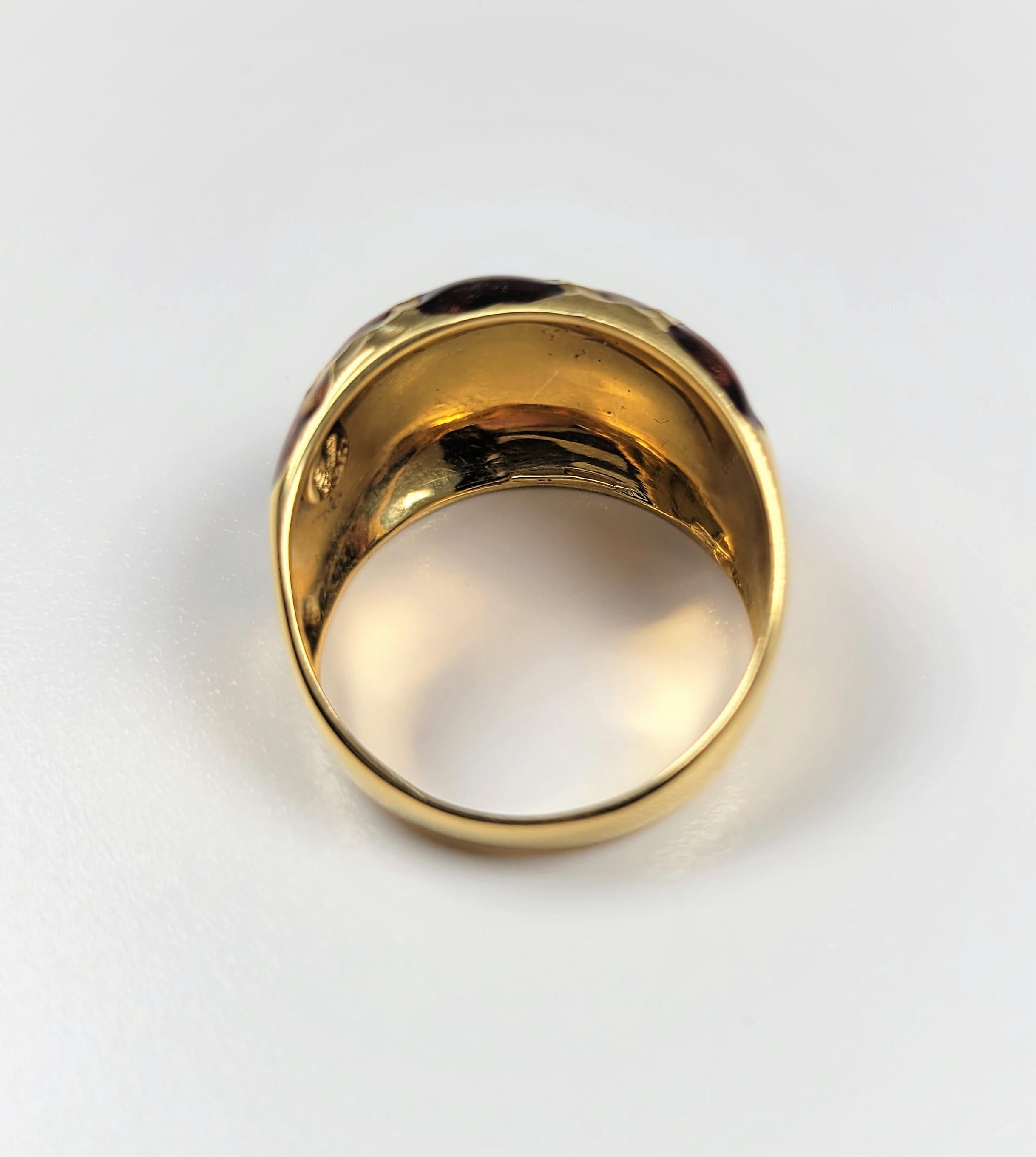 18 Karat Yellow Gold Enamel Ring For Sale 1