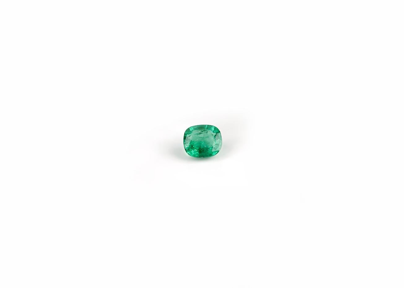 Taille émeraude Bague de fiançailles en or jaune 18 carats avec émeraude naturelle en vente