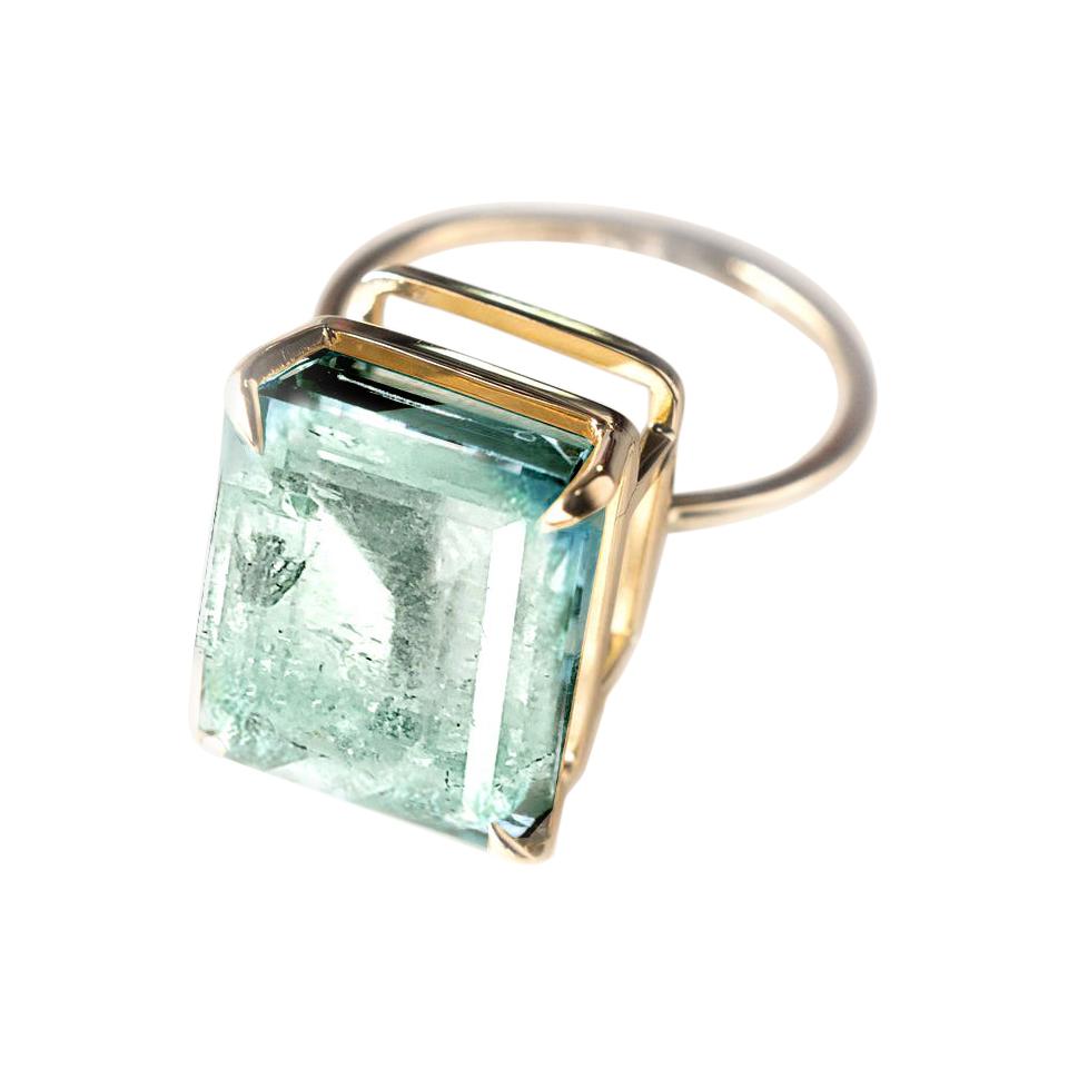 Fourteen Karat Yellow Gold Cocktail Ring with Colombian Light Minty Emerald For Sale