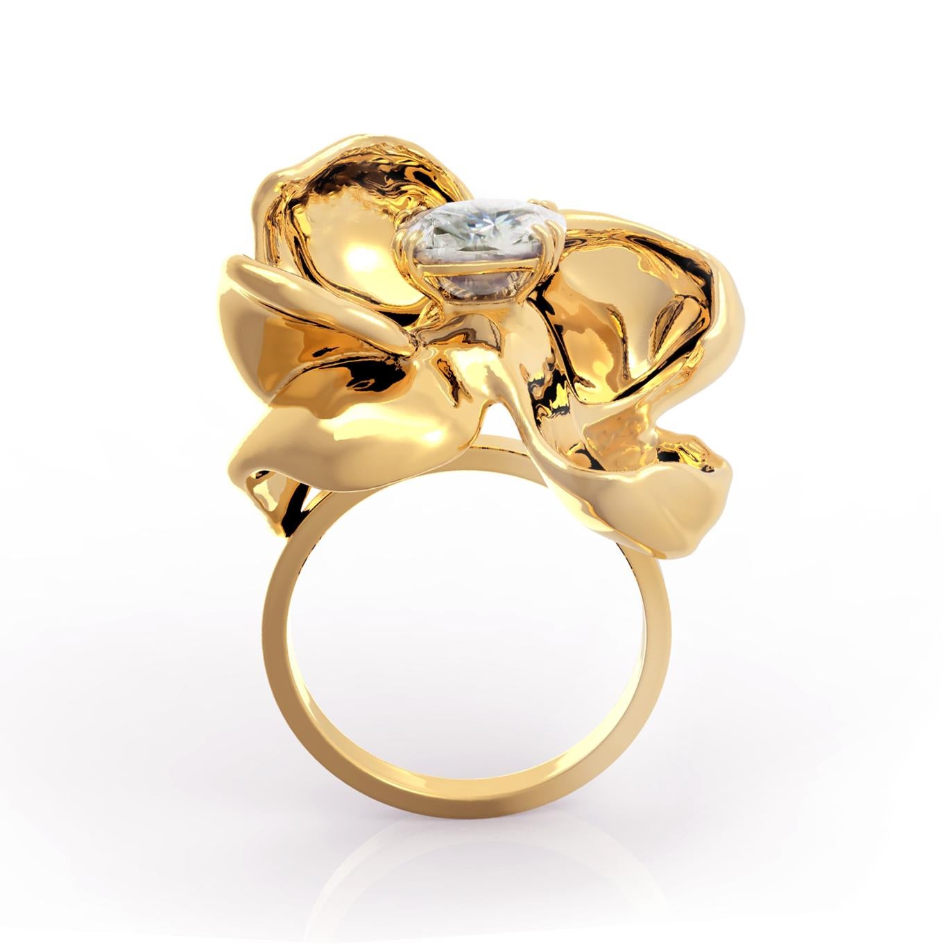 Women's 18 Karat Yellow Gold Engagement Ring with 1 Carat Diamond For Sale