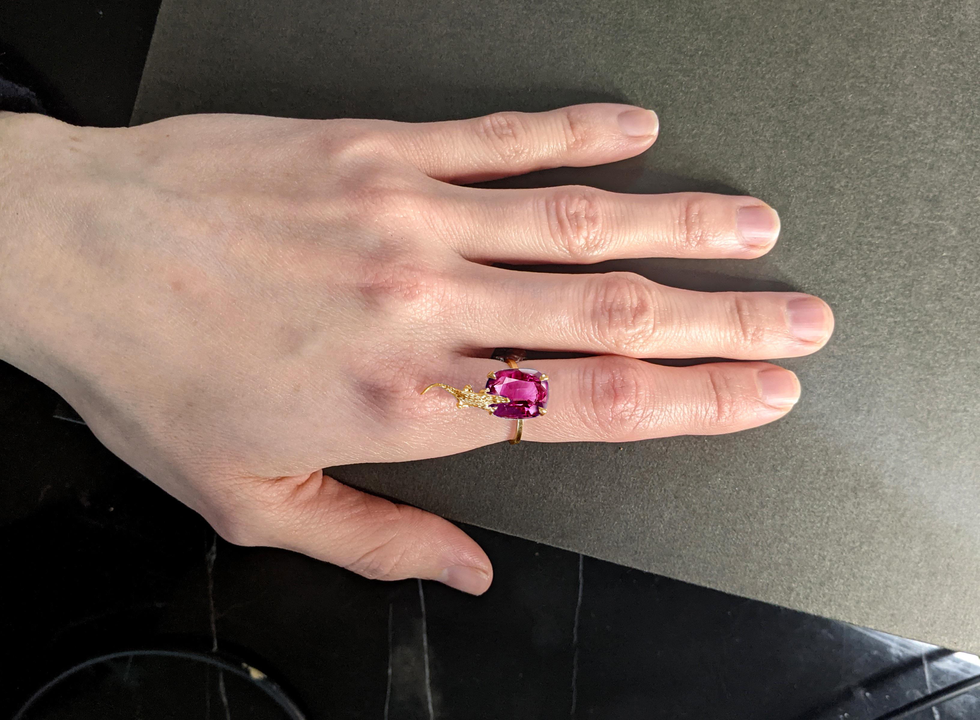 This 18 karat yellow gold contemporary Engagement Ring by the artist is encrusted with 3.64 carats of natural pink spinel from Burma (Myanmar), featuring a rare cushion author perfect cut with breathtaking pink color measuring 9.55x7.98x5.67 mm.