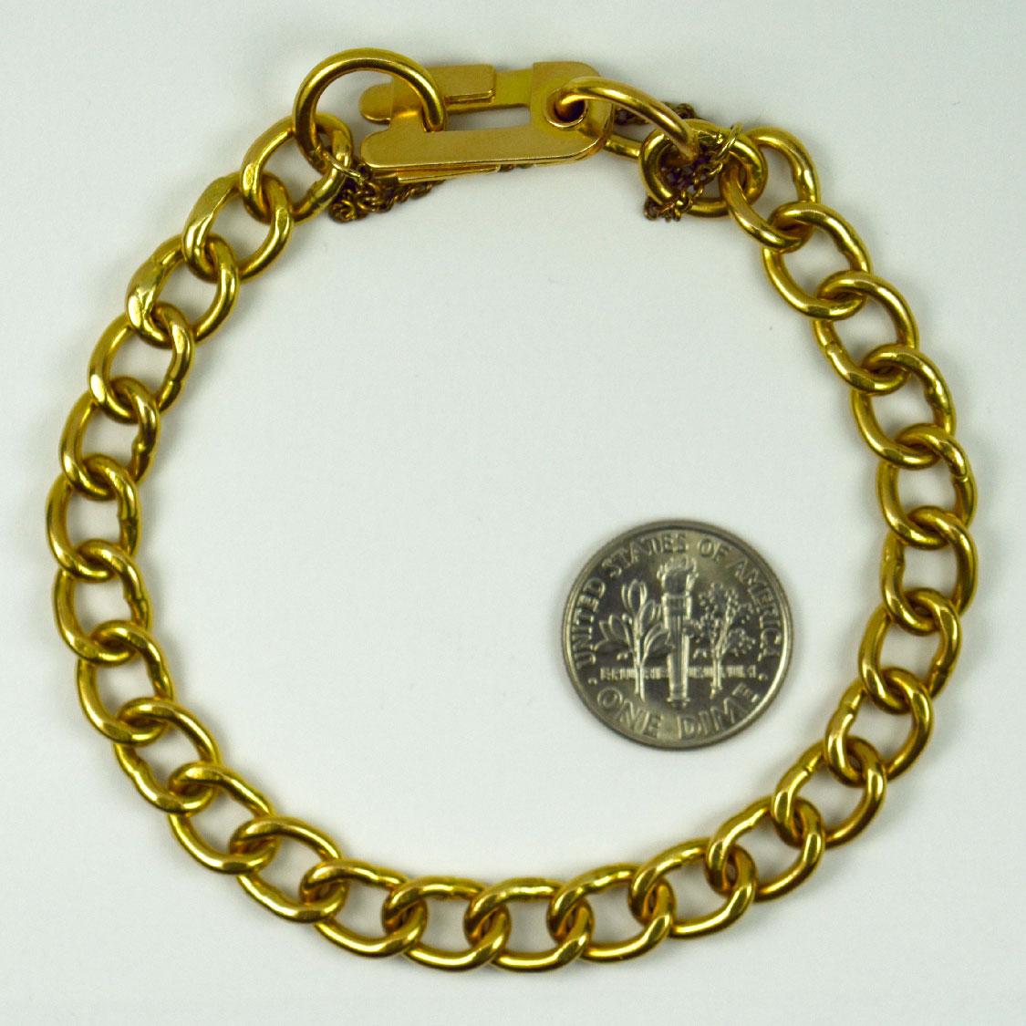 18 Karat Yellow Gold Faceted Curb Link Bracelet For Sale 3