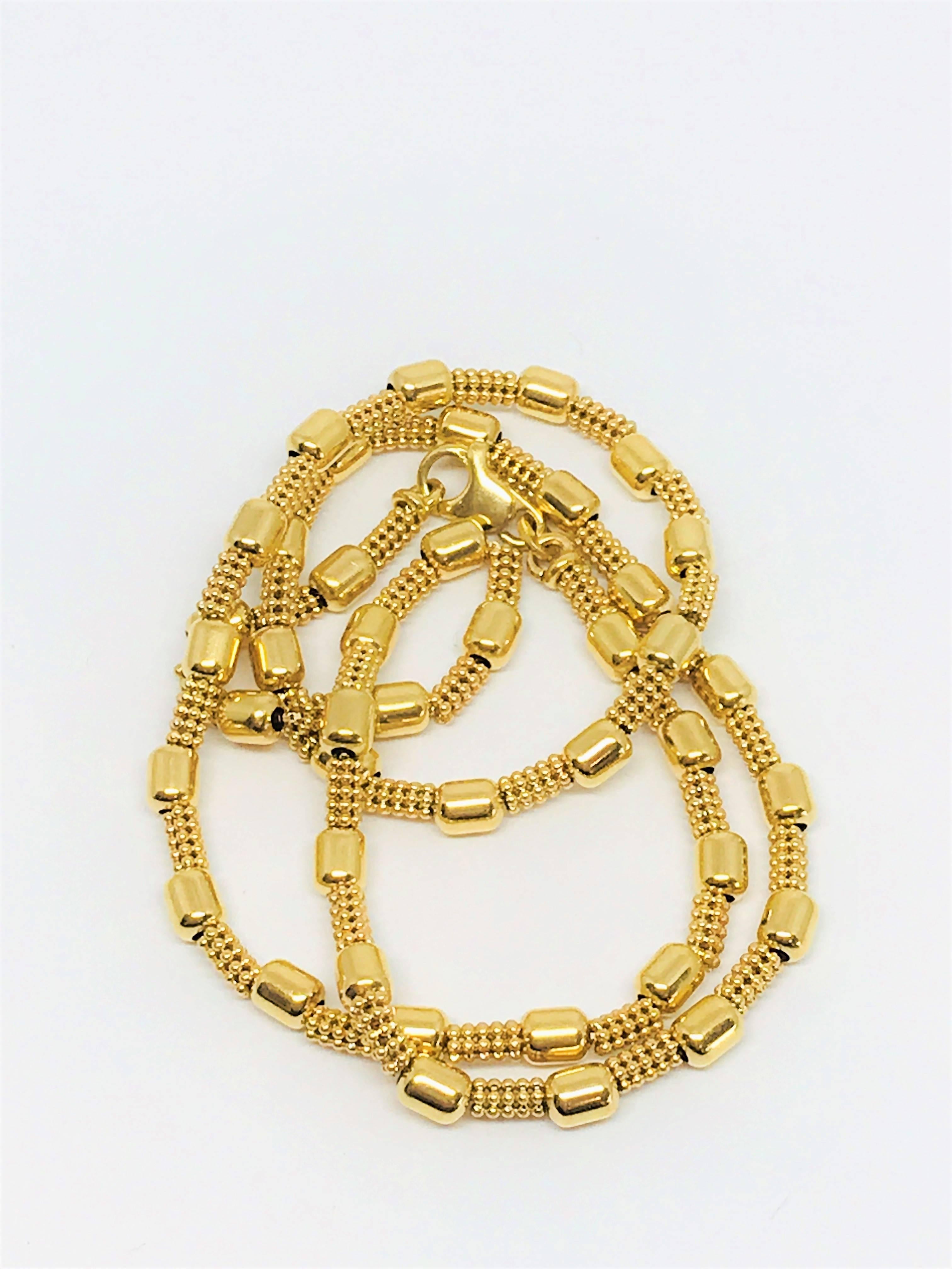 18 Karat Yellow Gold Fancy Bead Chain Necklace In Excellent Condition For Sale In Kent, CT