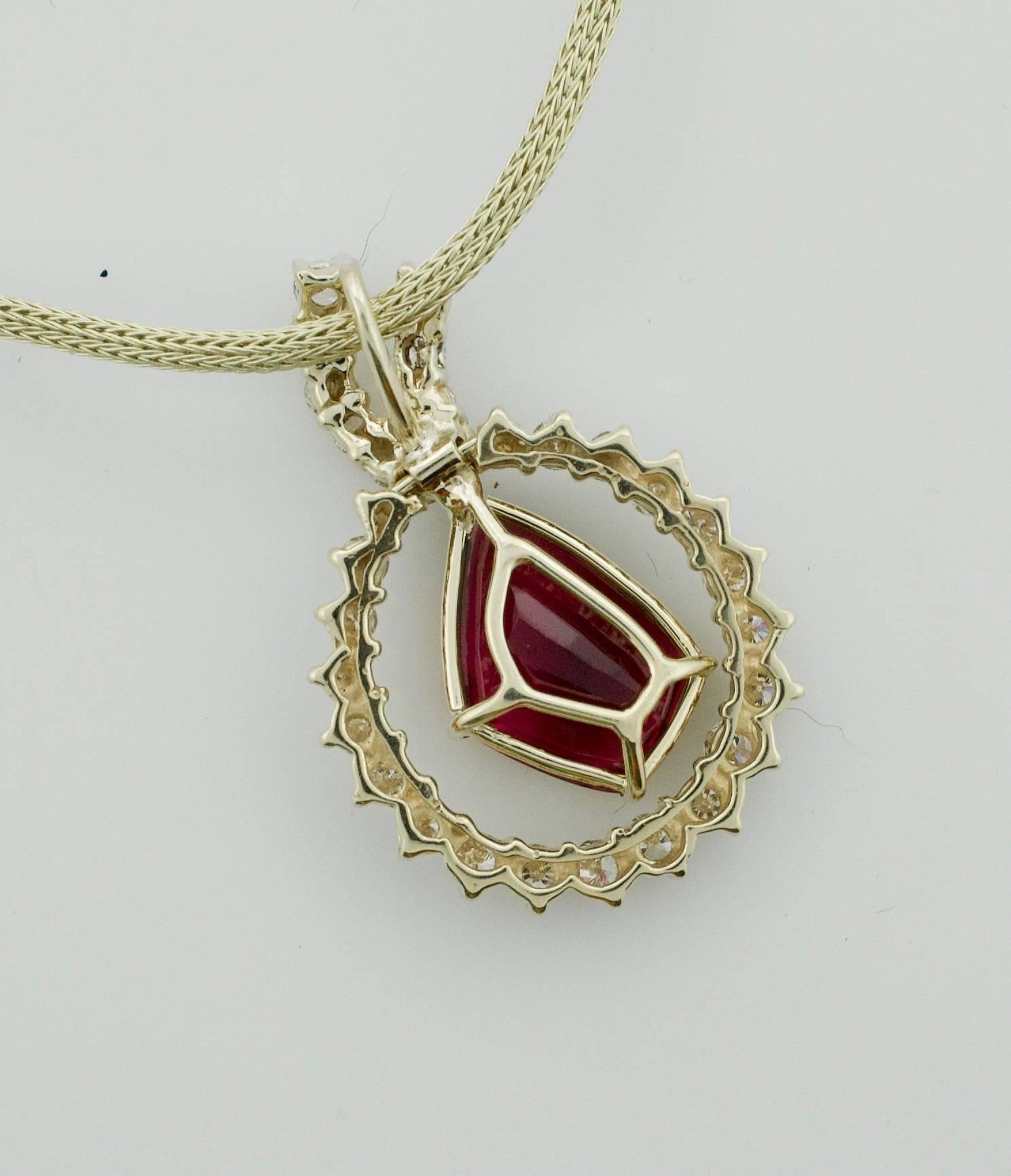 18 Karat Yellow Gold Fancy Shaped Tourmaline and Diamond Free-Form Necklace In Good Condition In Wailea, HI