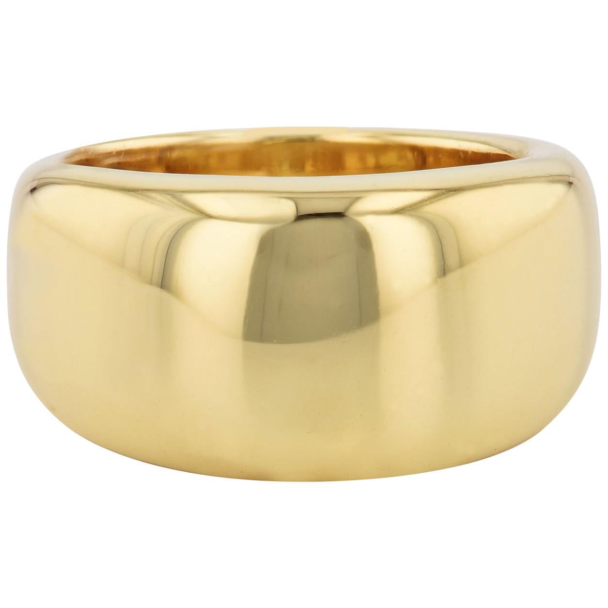 H&H 18 Karat Yellow Gold Designer Band Ring For Sale at 1stDibs