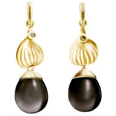 Eighteen Karat Yellow Gold Fig Cocktail Artistic Earrings with Smoky Quartzes 