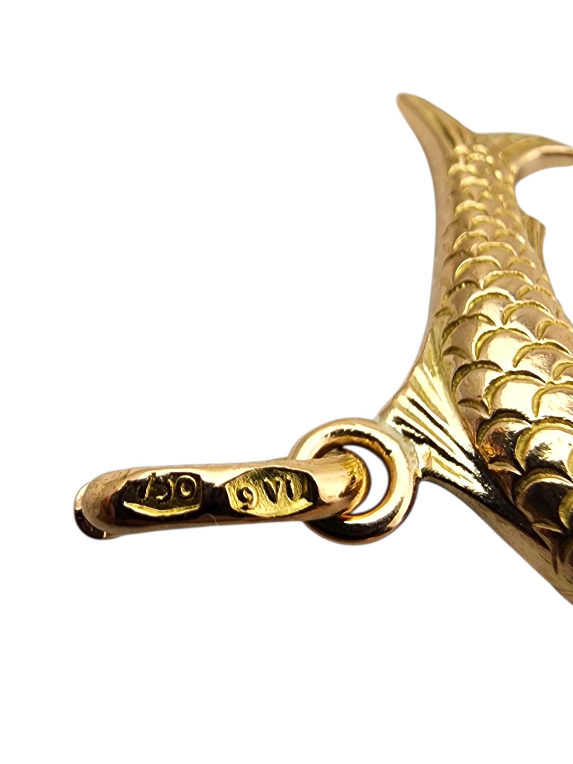 Pendentif poisson en or jaune 18 carats #23575 en vente 2