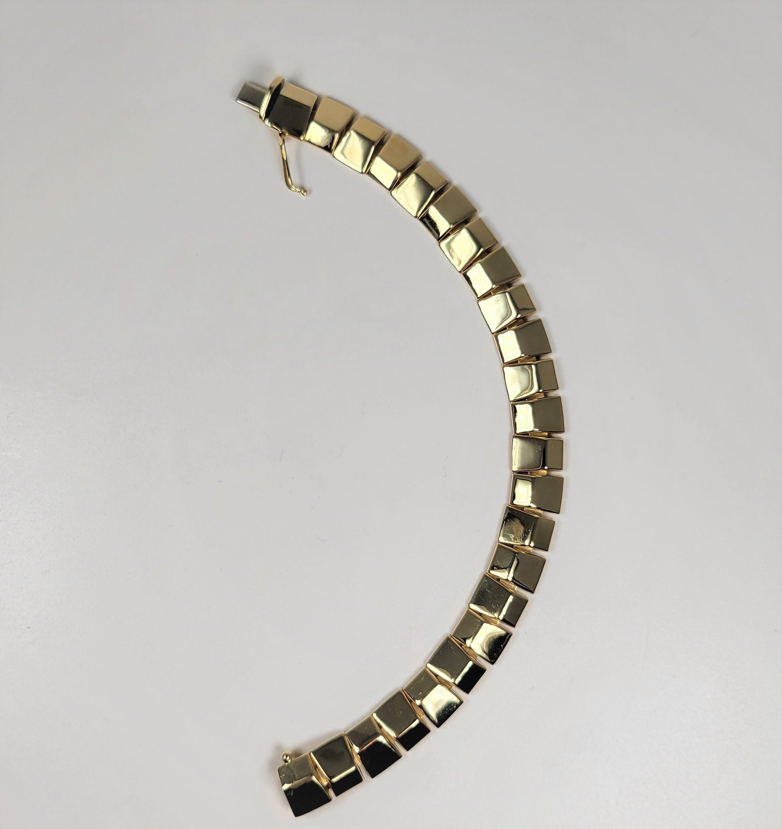 18 Karat Yellow Gold Flexible Link Bracelet 1