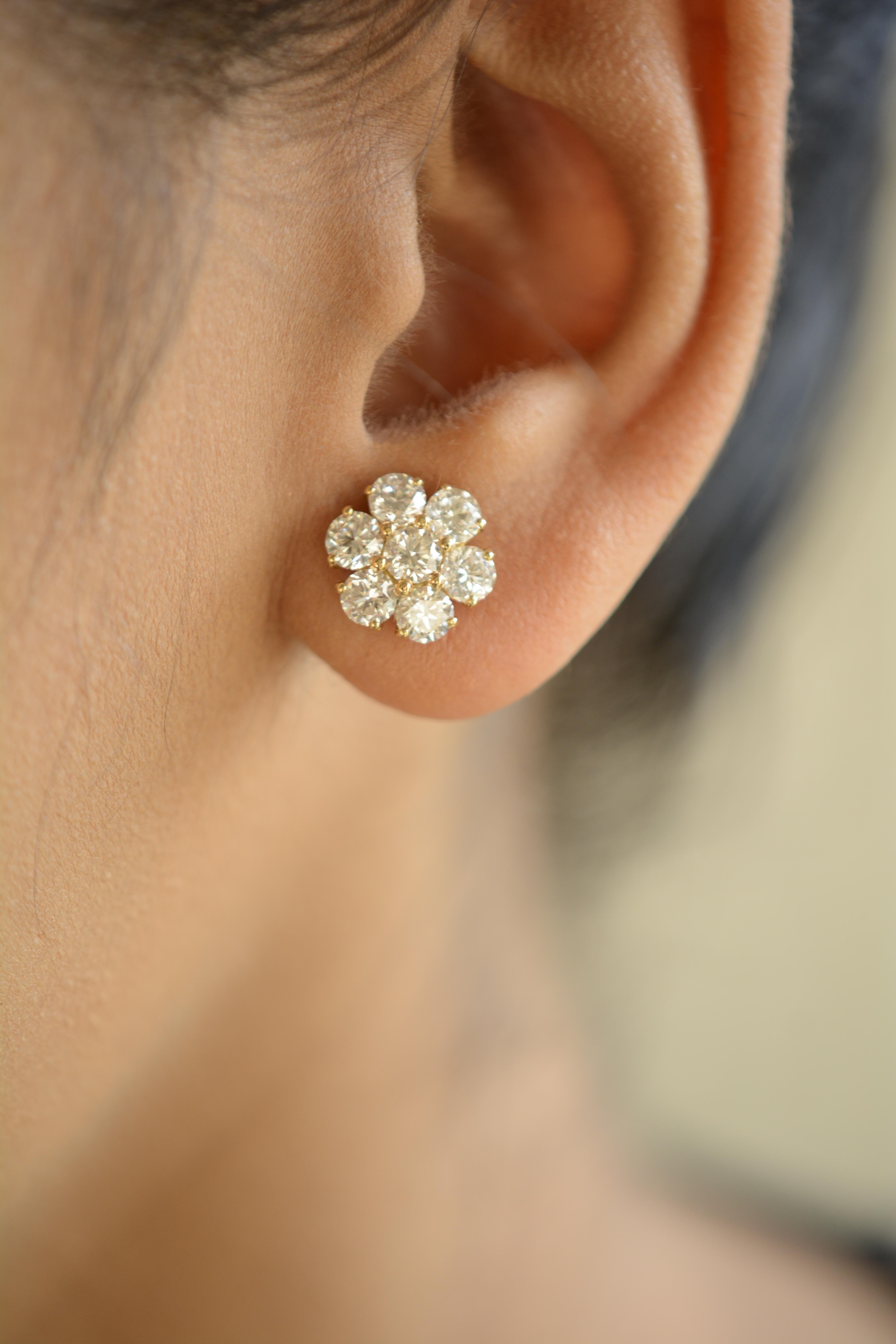 Round Cut 18 Karat Yellow Gold Floral Diamond Stud Earrings For Sale