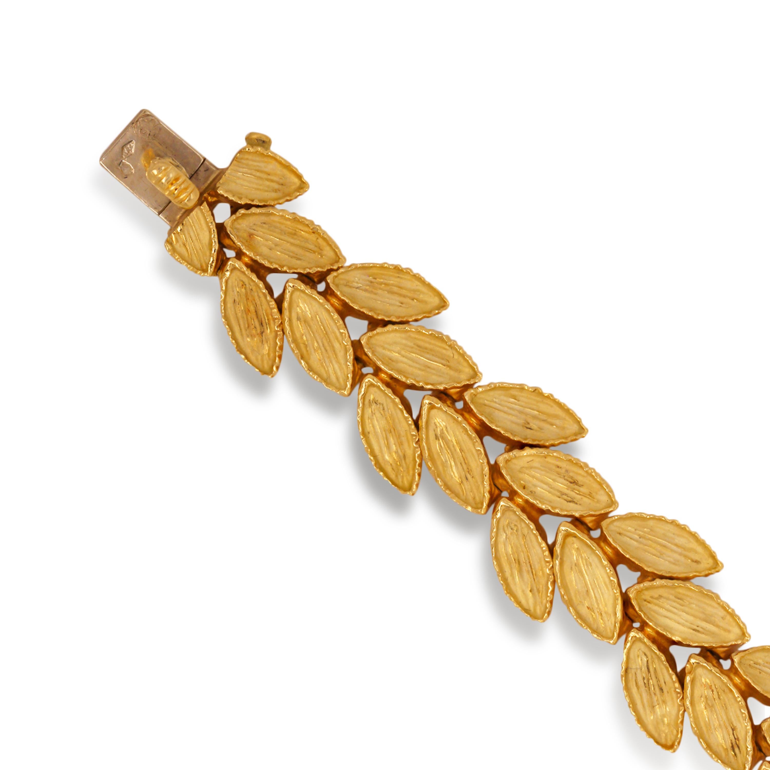 Contemporary 18 Karat Yellow Gold Floral Motif Leaves French Bracelet