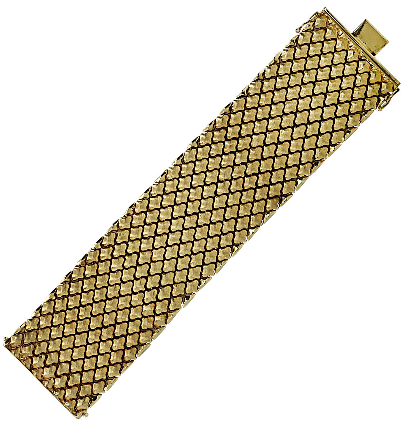 Modern 18 Karat Yellow Gold Florentine Finished Bangle Bracelet