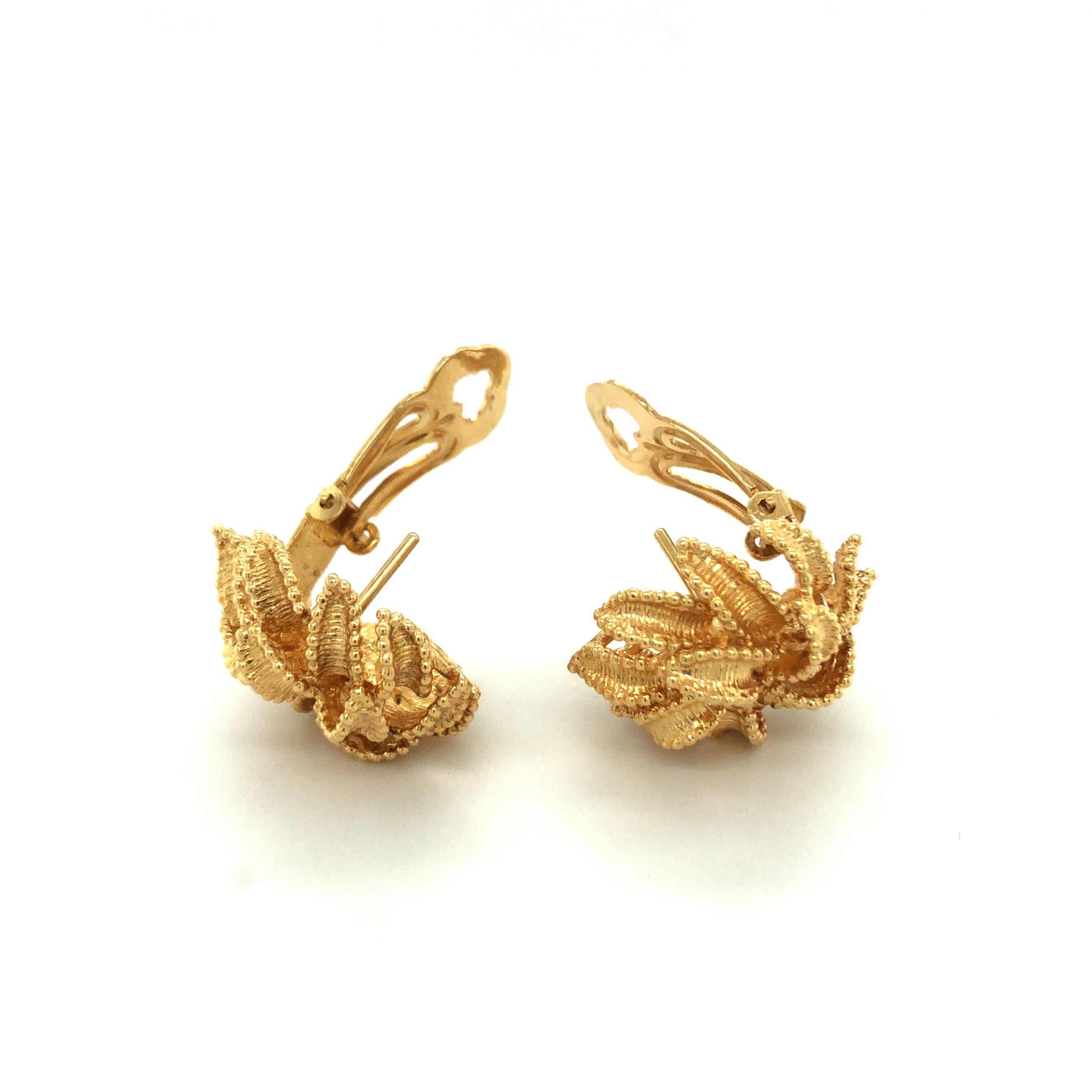 Modern 18 Karat Yellow Gold Flower Ear Clips by Bucherer