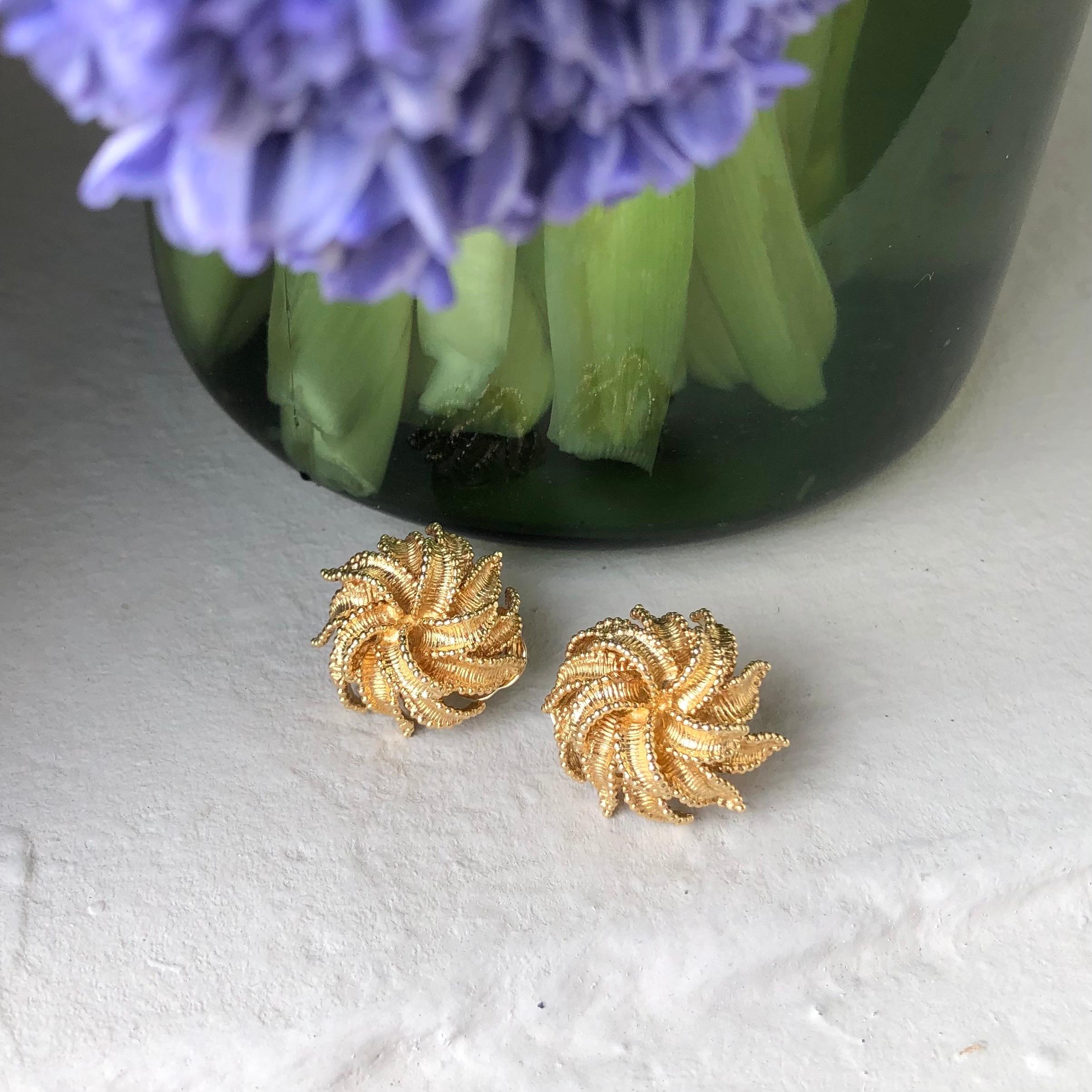 18 Karat Yellow Gold Flower Ear Clips by Bucherer 2