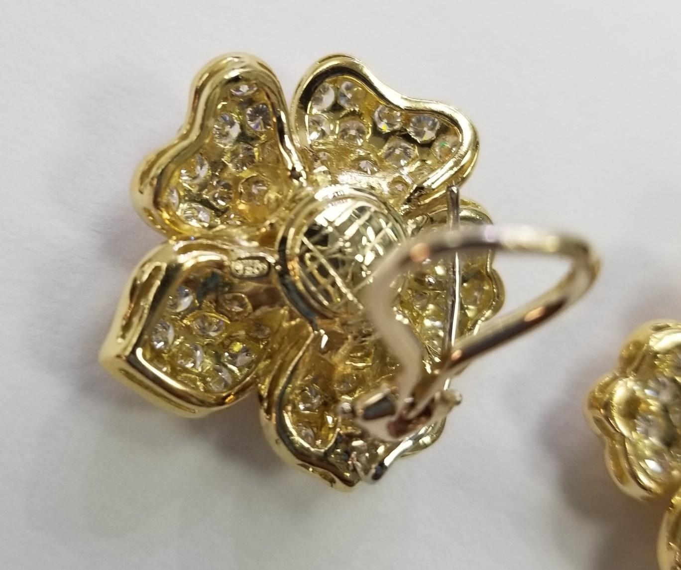 Artisan Vintage 18 Karat Yellow Gold Flower Earrings with Diamonds  7.50 carats 