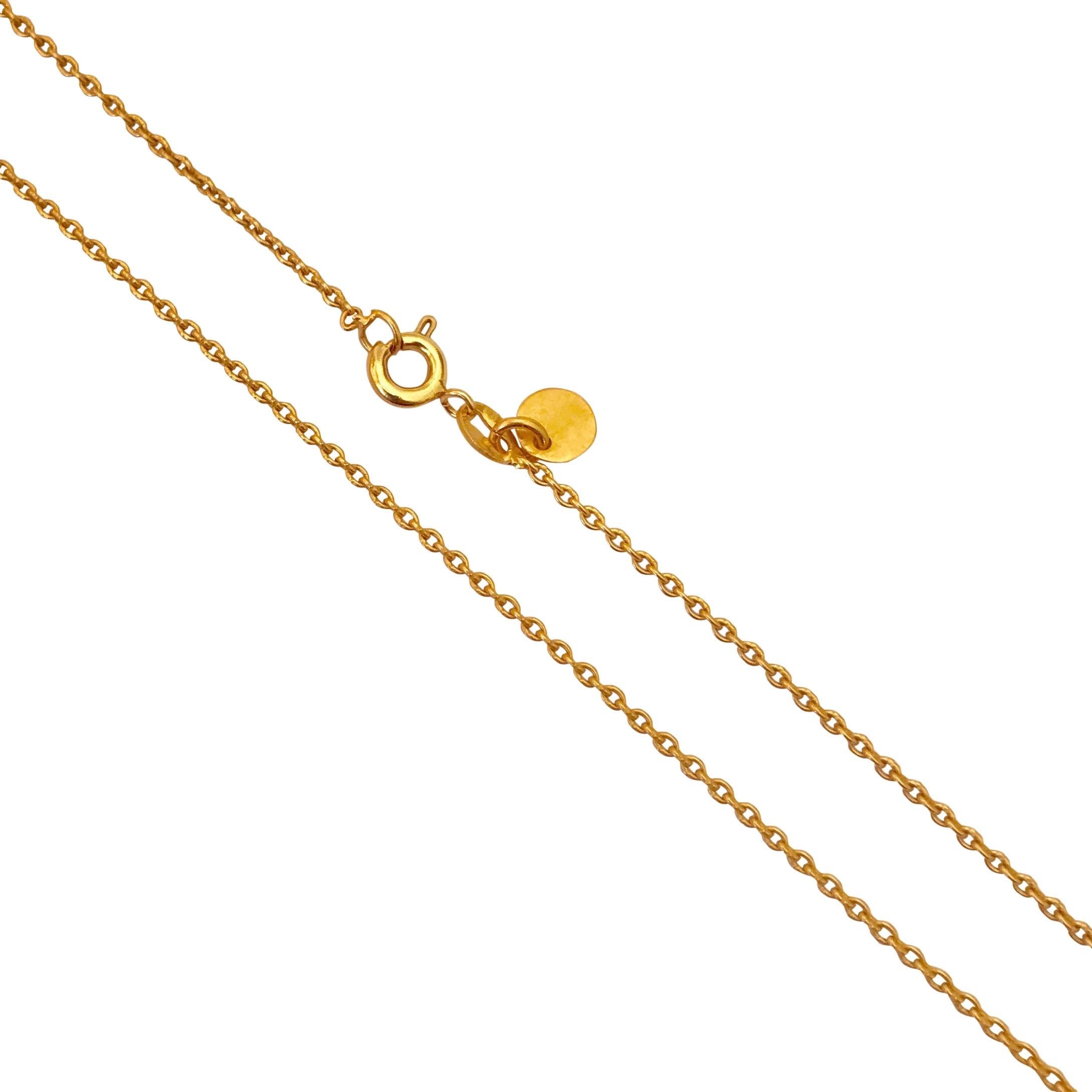 Contemporary 18 Karat Solid Yellow Gold Satin Finish Flower Pendant Chain Necklace For Sale