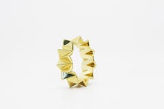 18 Karat Yellow Gold Folded Triangles Band