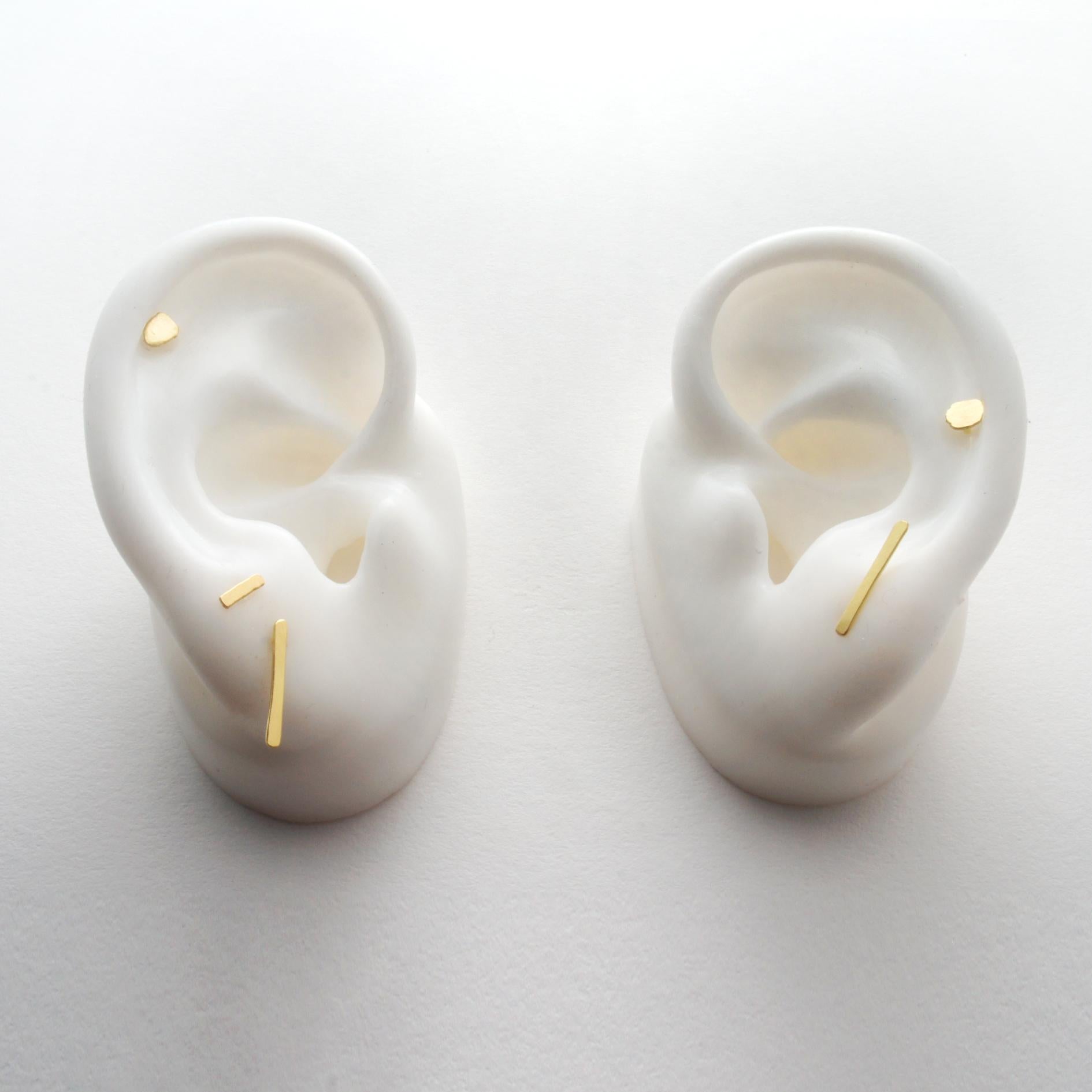 Boucles d'oreilles en or jaune 18 carats forgeant une forme irrégulière Neuf - En vente à CLYDEBANK, GB