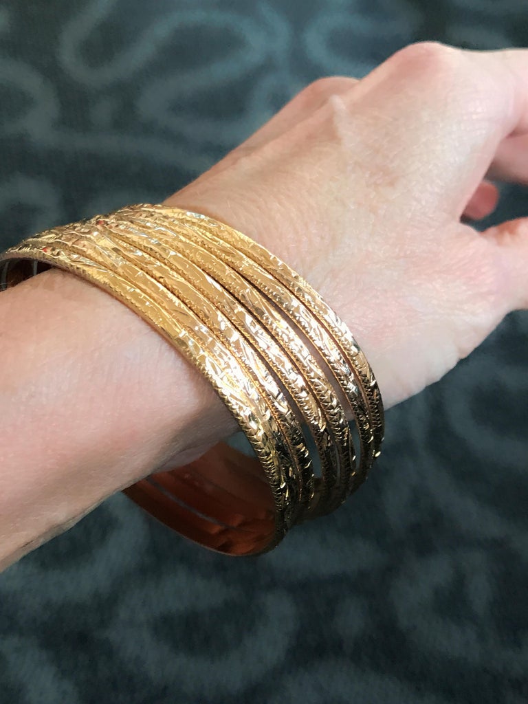 18 Karat Yellow Gold French Antique Semaine Engraved Bangle Set For