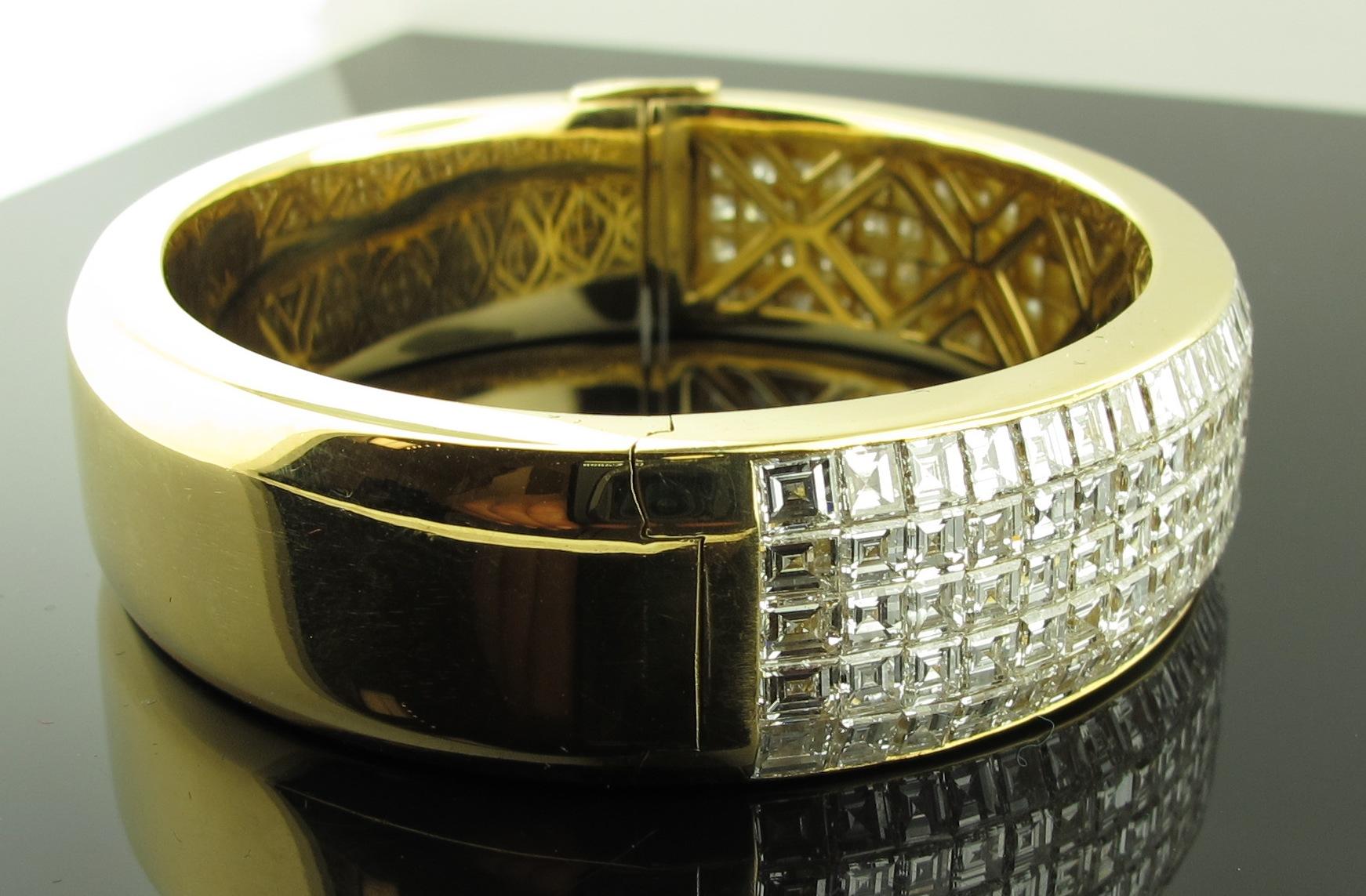 18 Karat Yellow Gold French Cut Diamond cuff Bracelet For Sale 2