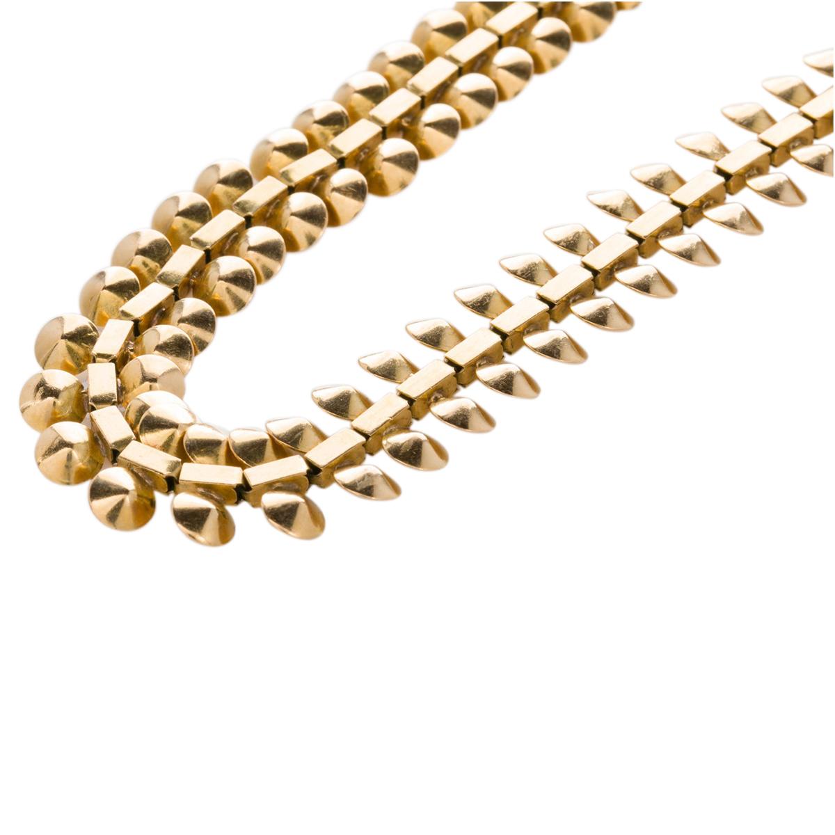Looking for a necklace that is good for every occasion that is different and will get lots of attention without being too over the top? This might be just what you are looking for. A stunning French 18k yellow gold ornate chain that is a combination
