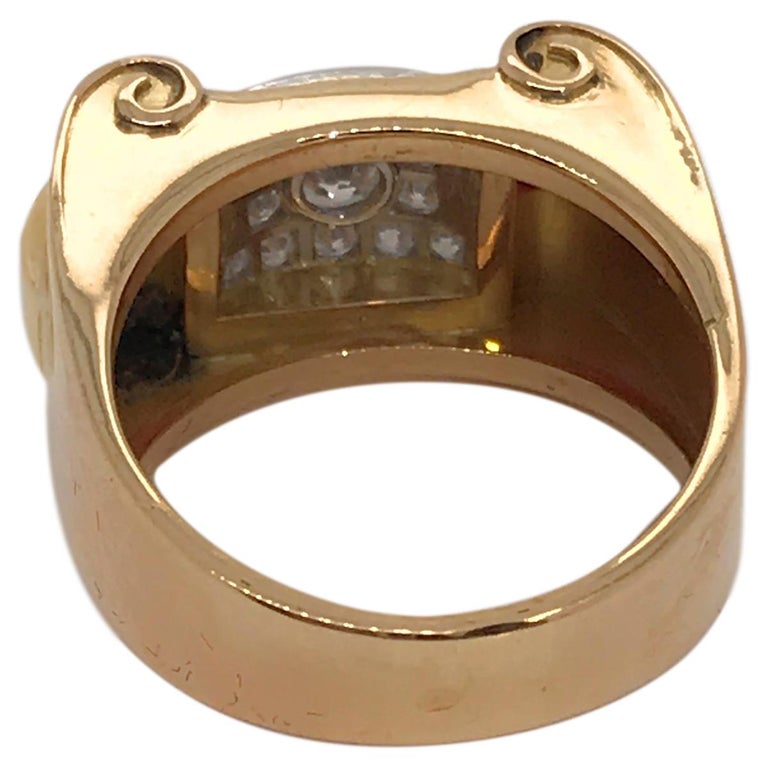 18 Karat Yellow Gold French Tank Diamond Ring at 1stDibs