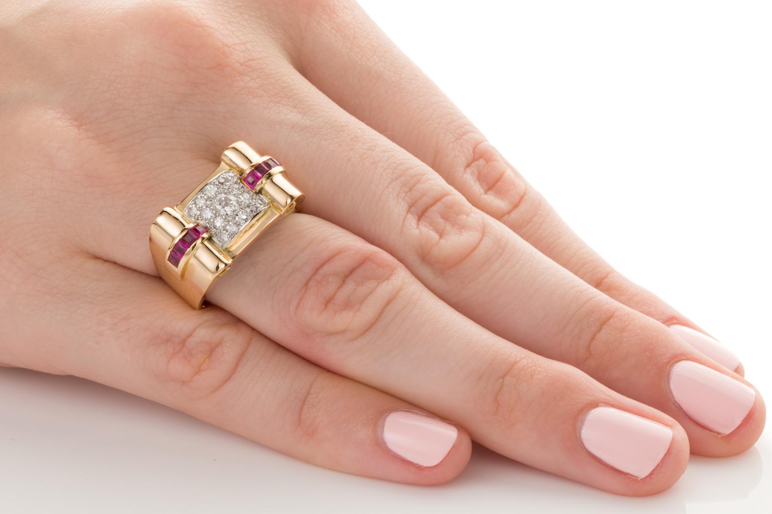 Women's or Men's 18 Karat Yellow Gold French Tank Diamond Ring