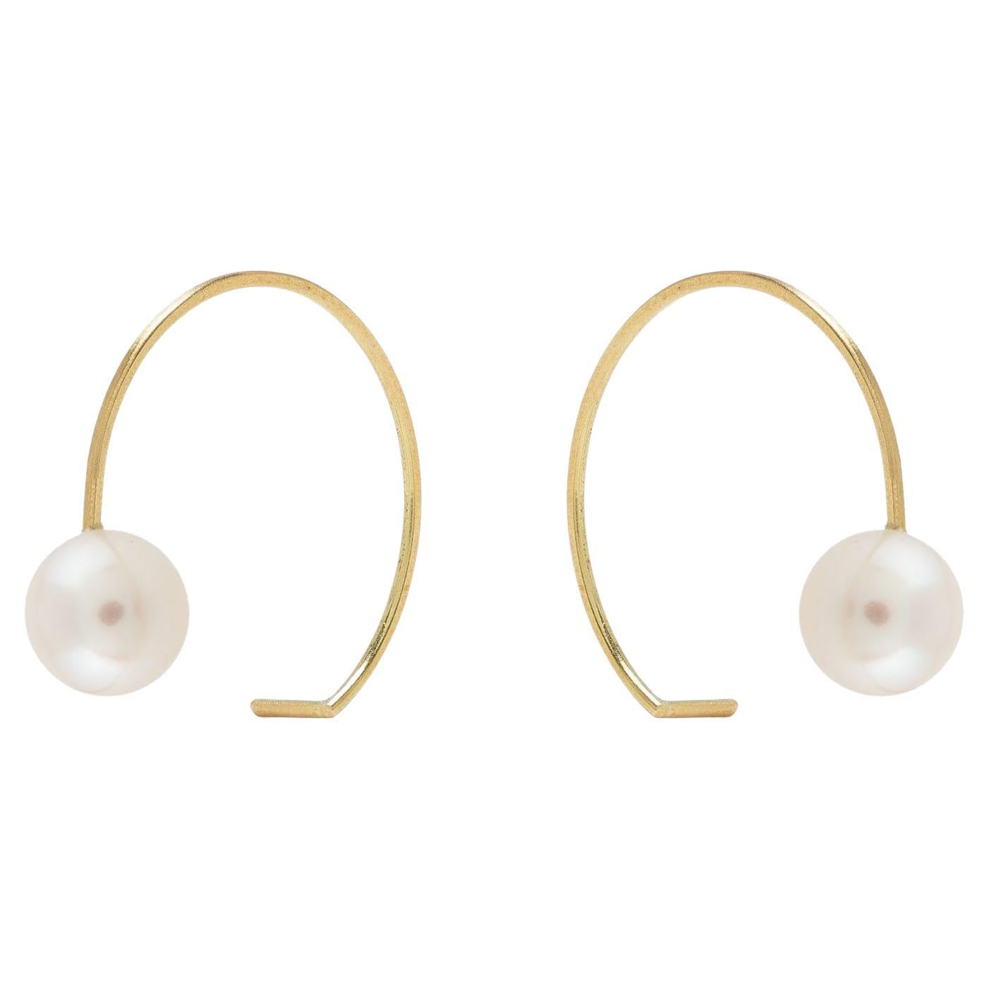 18-Karat Yellow Gold Freshwater Pearls Forging Hoop Fine Earrings For Sale