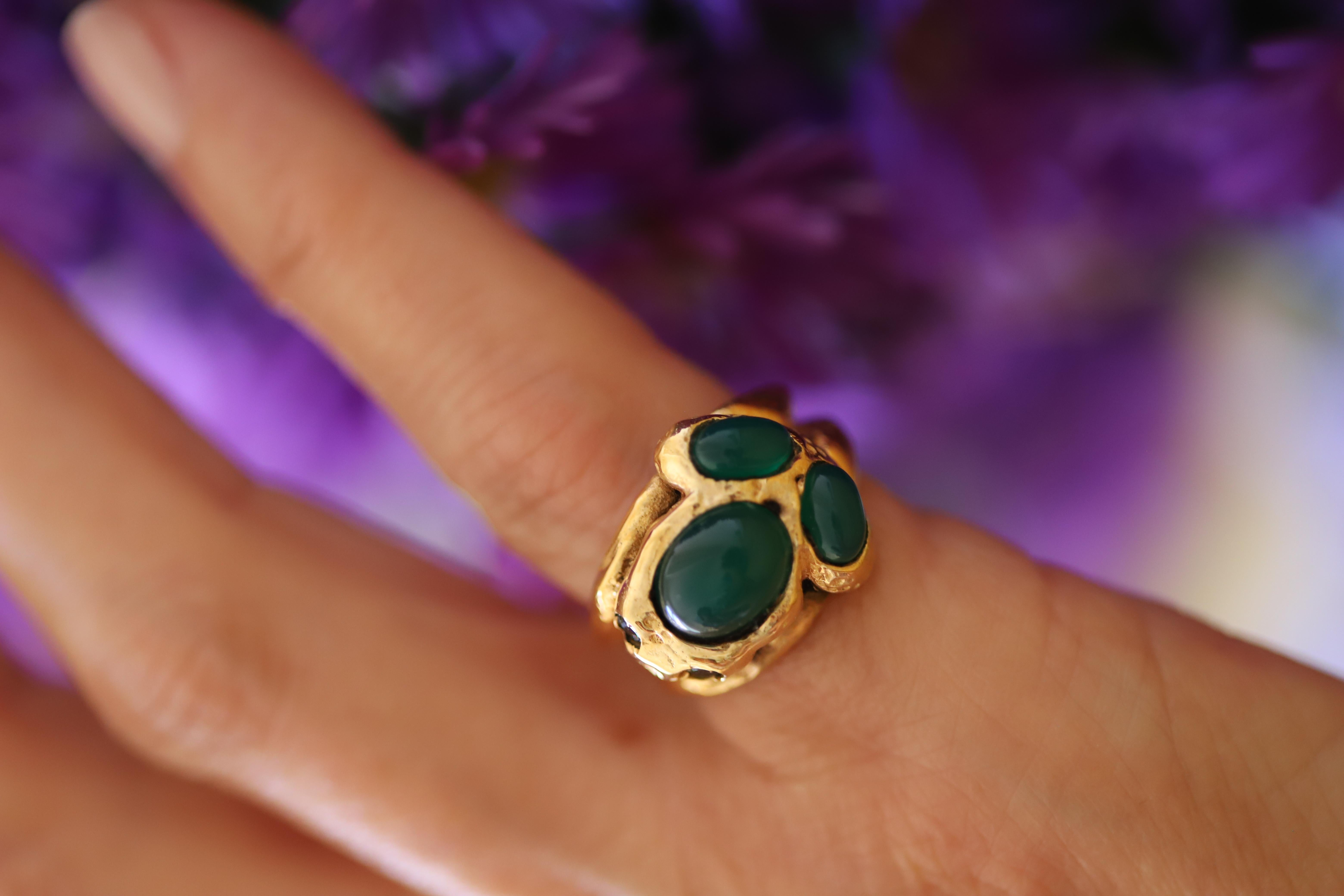 Cabochon 18 Karat Yellow Gold Frog Green Agate Tzavorite Eyes Pinky Surrealist  Ring For Sale