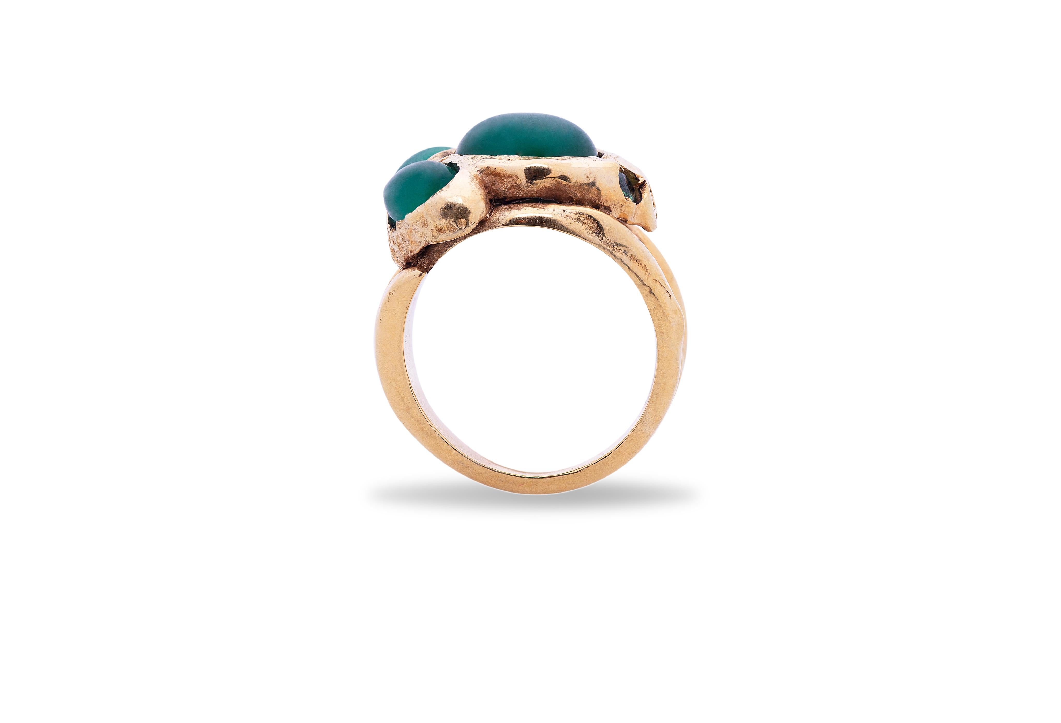 Artisan 18 Karat Yellow Gold Frog Green Agate Emeralds Eyes Pinky Ring For Sale