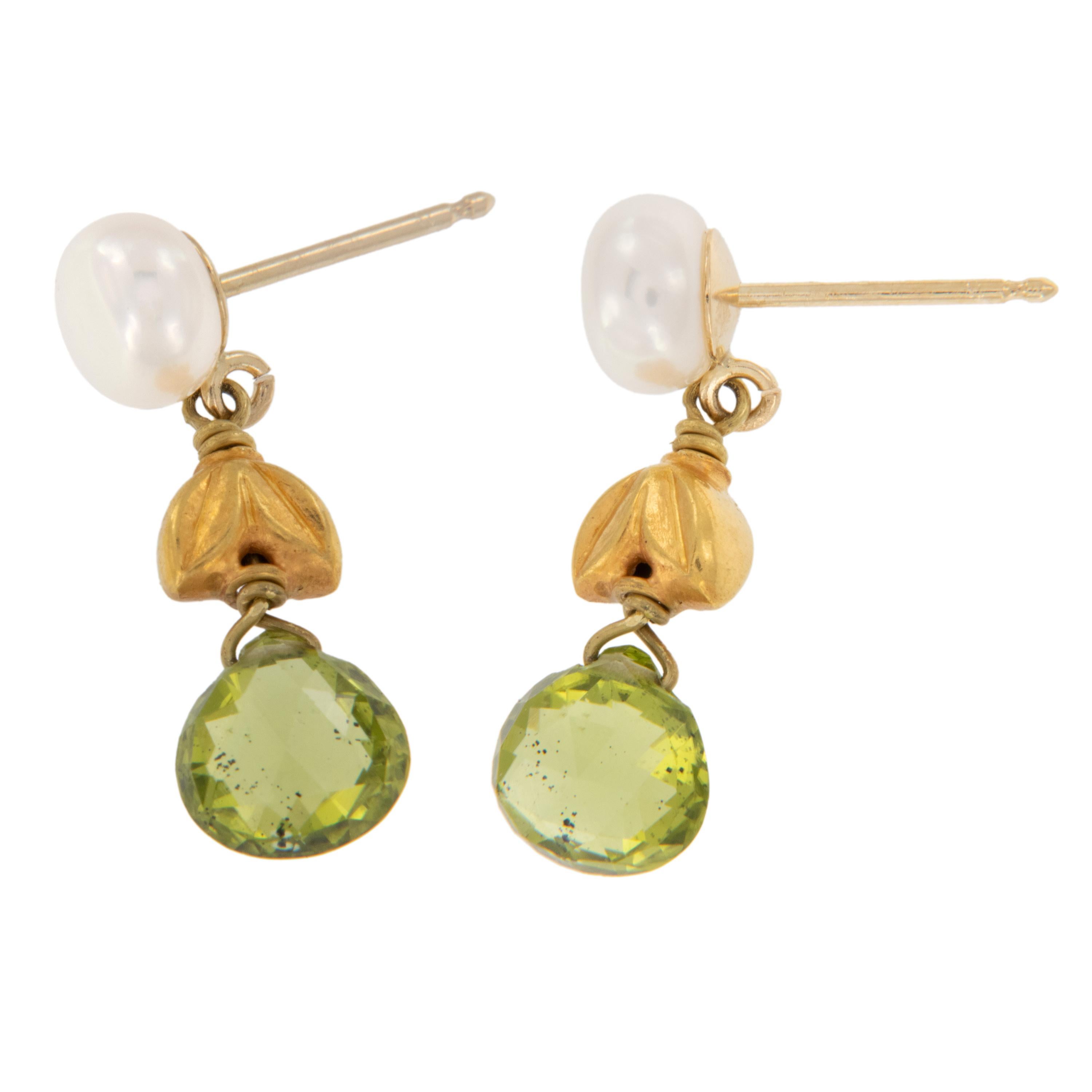 Contemporary 18 Karat Yellow Gold FW Pearl and Peridot Drop Earrings by Designer Susan Hoge For Sale