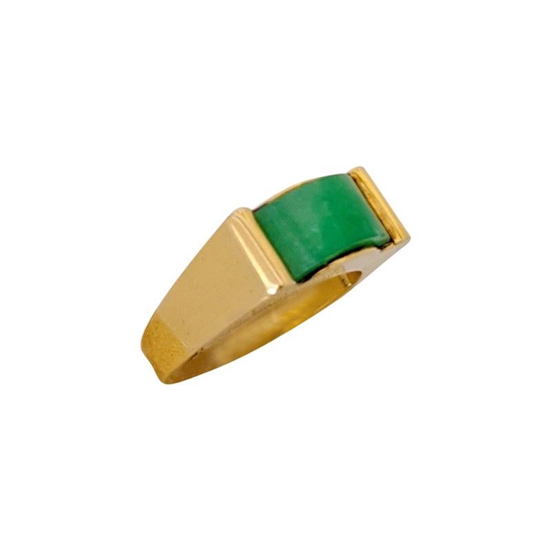 18 Karat Yellow Gold Gents Ring with Jade Center For Sale