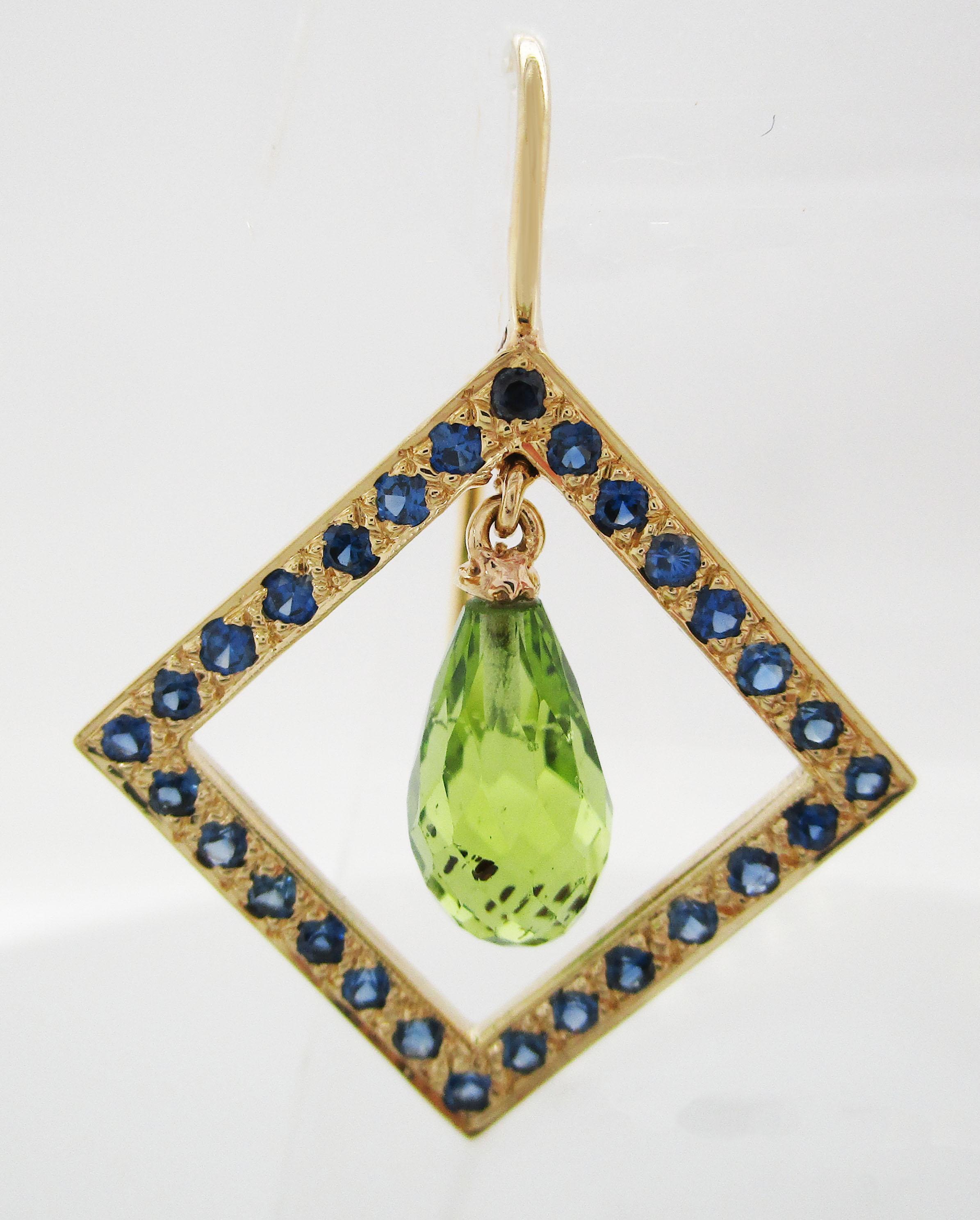 Modern 18 Karat Yellow Gold Geometric Briolette Peridot Blue Sapphire Dangle Earrings For Sale
