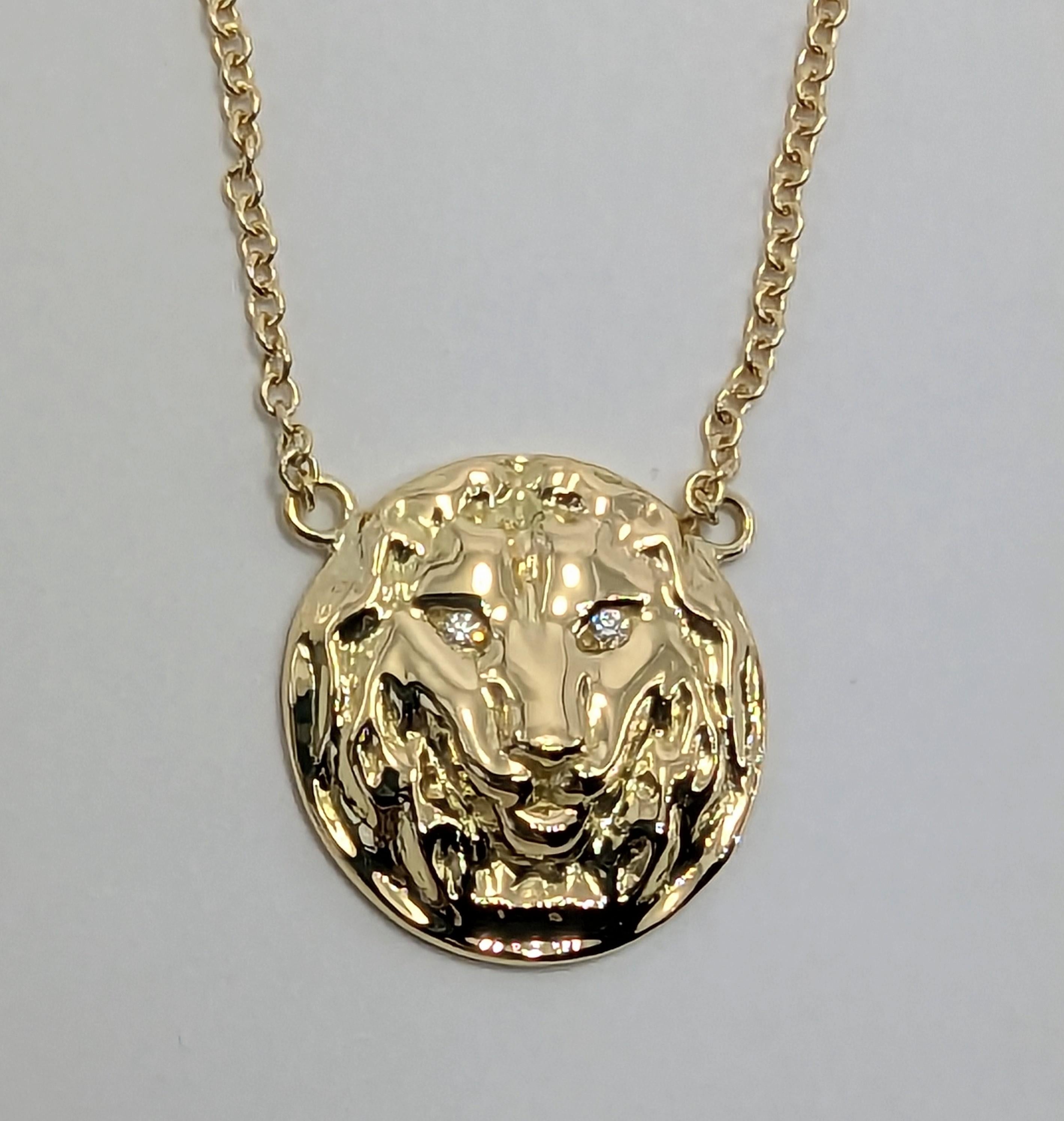 Chaîne collier pendentif lion en or jaune 18 carats avec diamants certifiés GIA pour hommes en vente 2