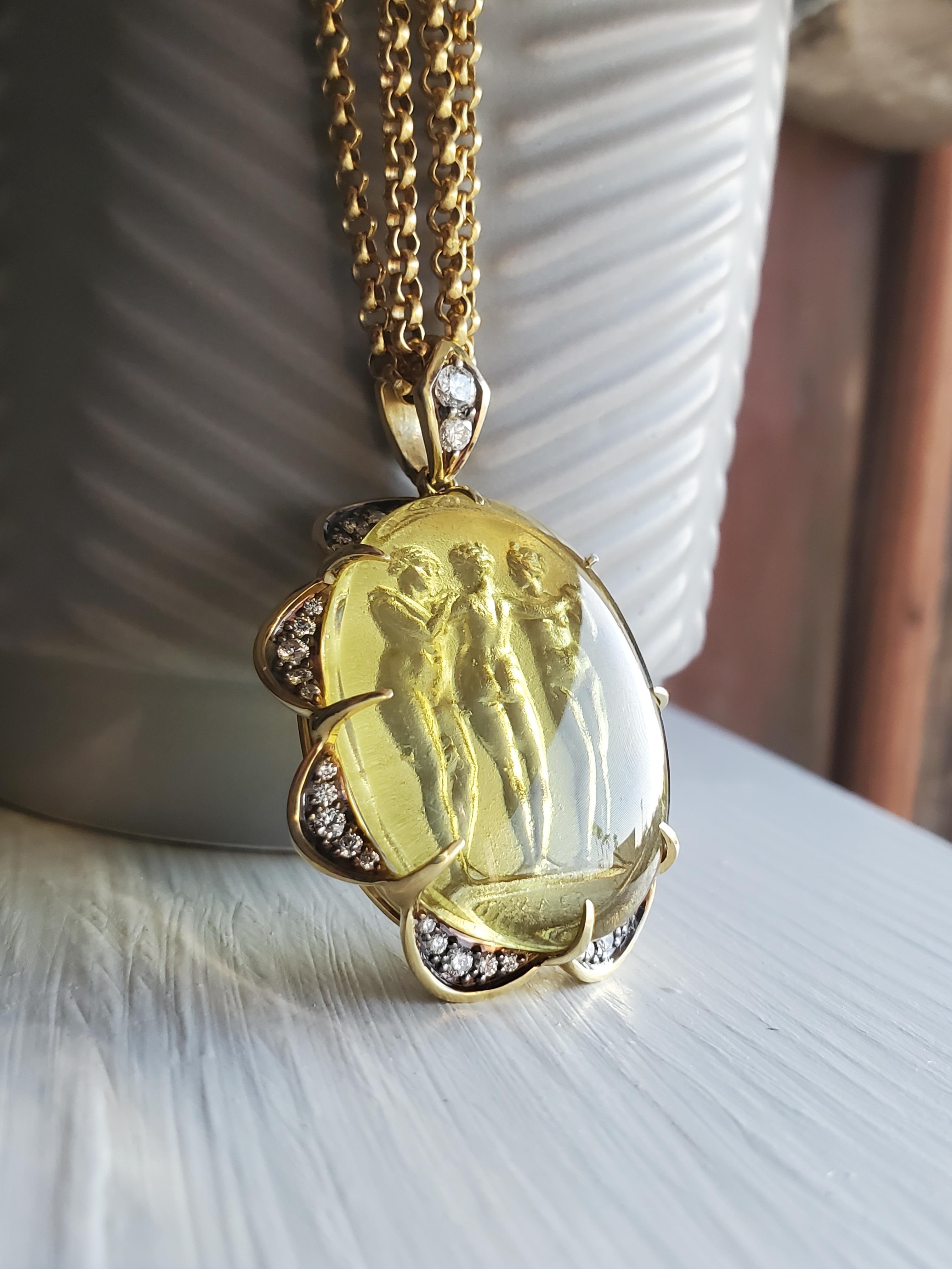 Pendentif ancien en intaille des Trois Grâces et diamants Neuf - En vente à San Diego, CA