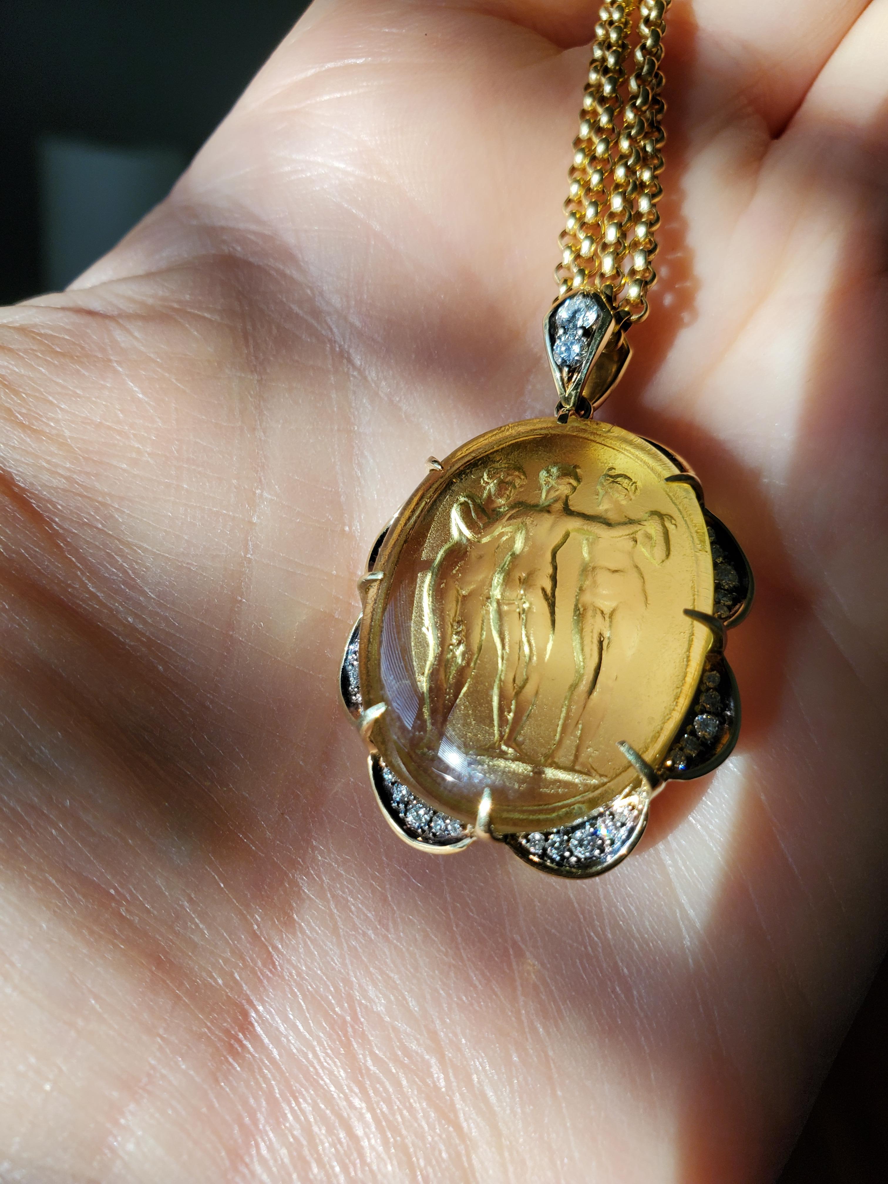 Pendentif ancien en intaille des Trois Grâces et diamants en vente 1