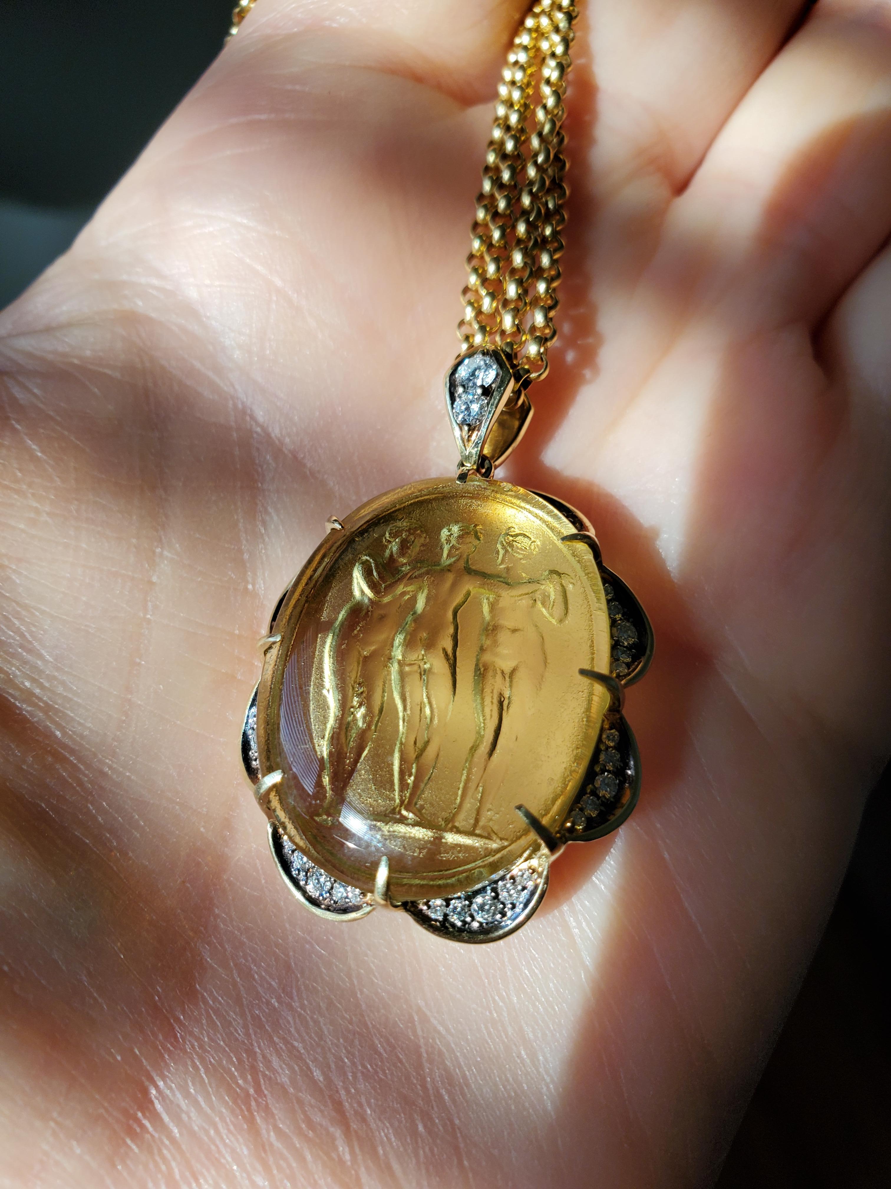 Pendentif ancien en intaille des Trois Grâces et diamants en vente 3