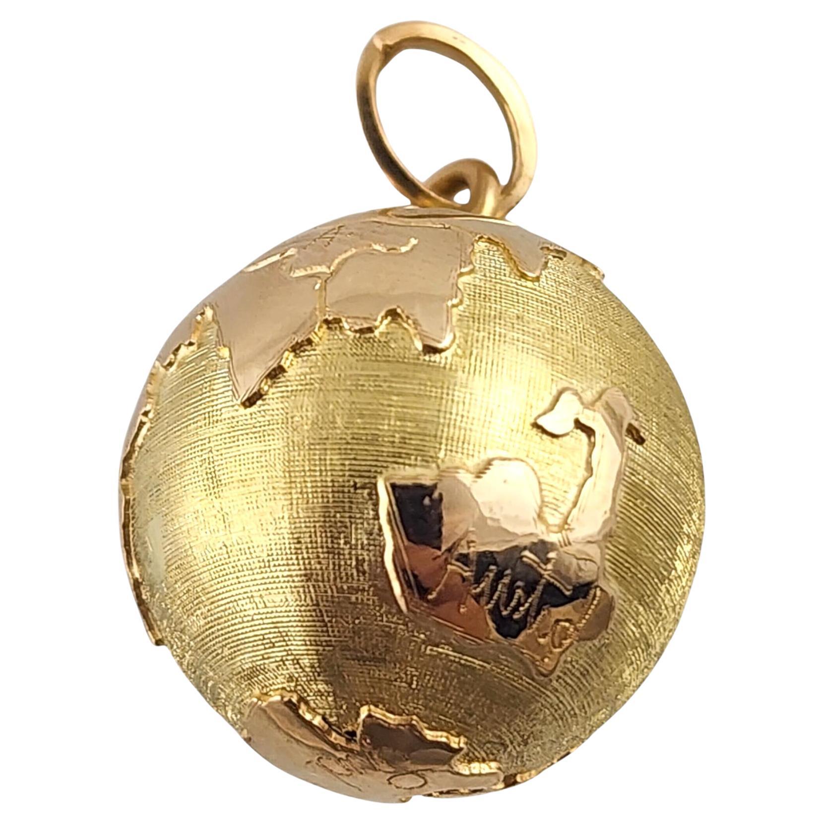 Pendentif breloque globe en or jaune 18 carats #19251