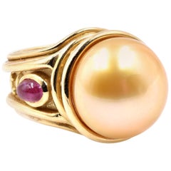 18 Karat Yellow Gold Golden South Sea Pearl and Pink Tourmaline Ring