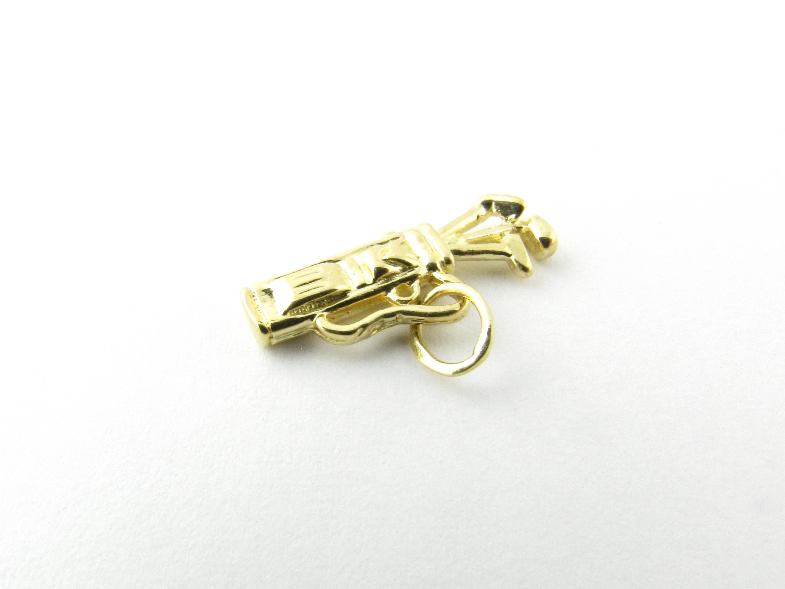 Vintage 18 Karat Yellow Gold Golf Clubs Charm

Perfect gift for the golfer in your life!

This lovely charm features a set of golf clubs in bag beautifully detailed in 18K yellow gold.

Size: 18 mm x 7 mm (actual charm)

Weight: 1.0 dwt. / 1.6